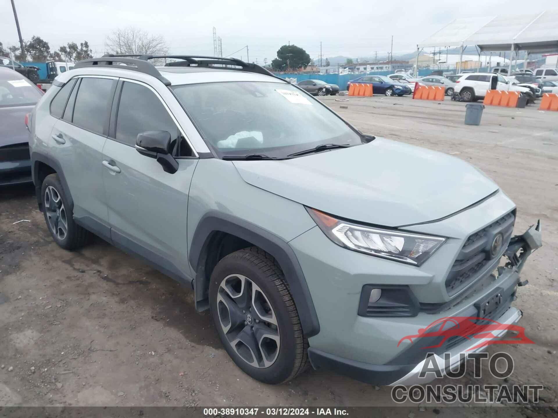 TOYOTA RAV4 2019 - 2T3J1RFV6KC014753