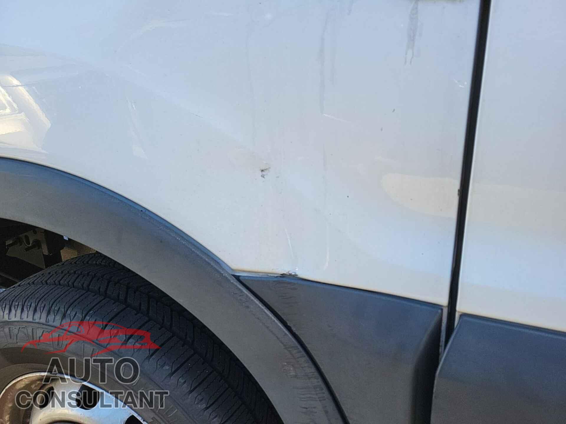 FORD TRANSIT 2017 - 1FTYR1DM3HKB48767