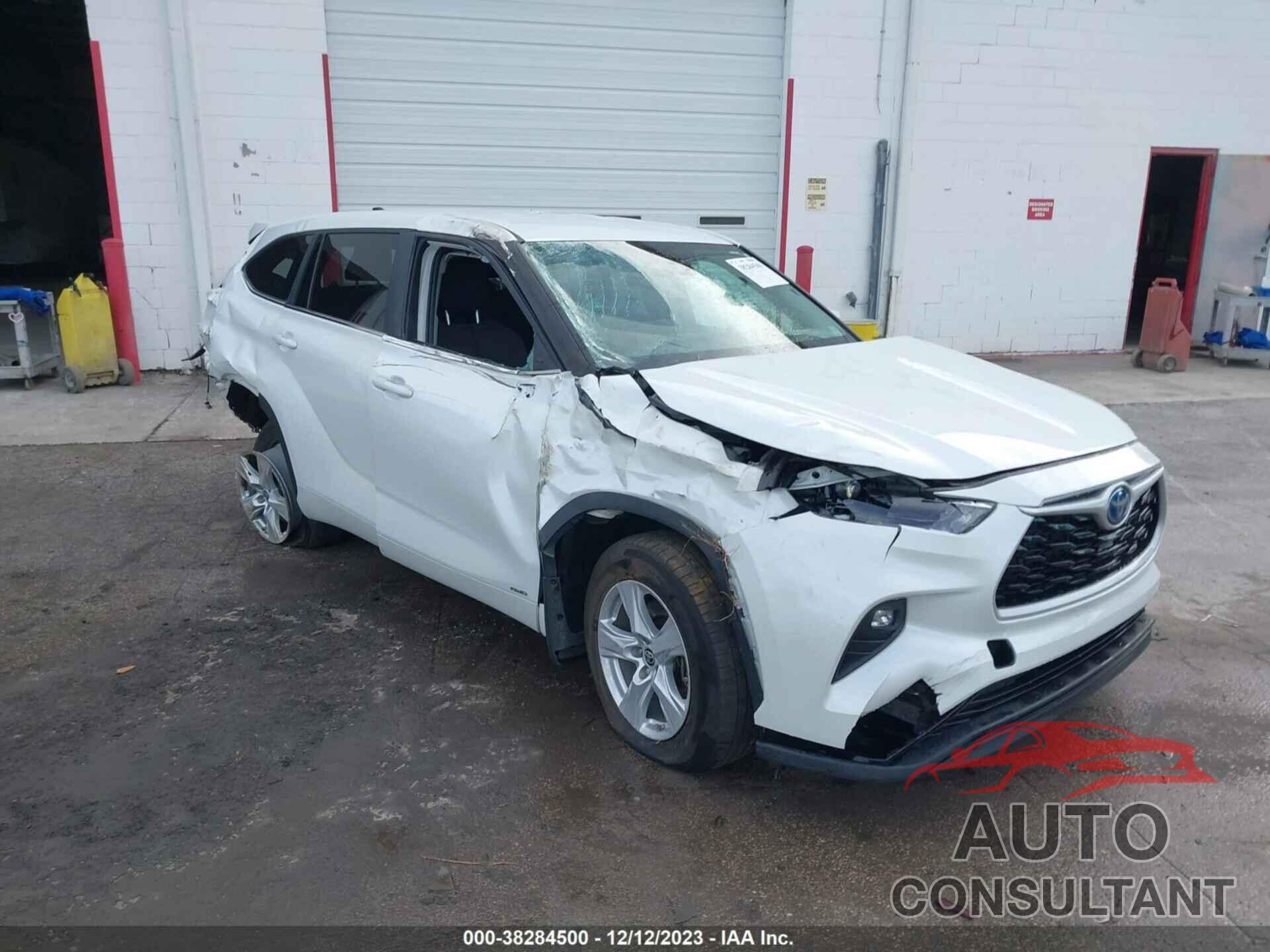 TOYOTA HIGHLANDER 2023 - 5TDBBRCH2PS107101