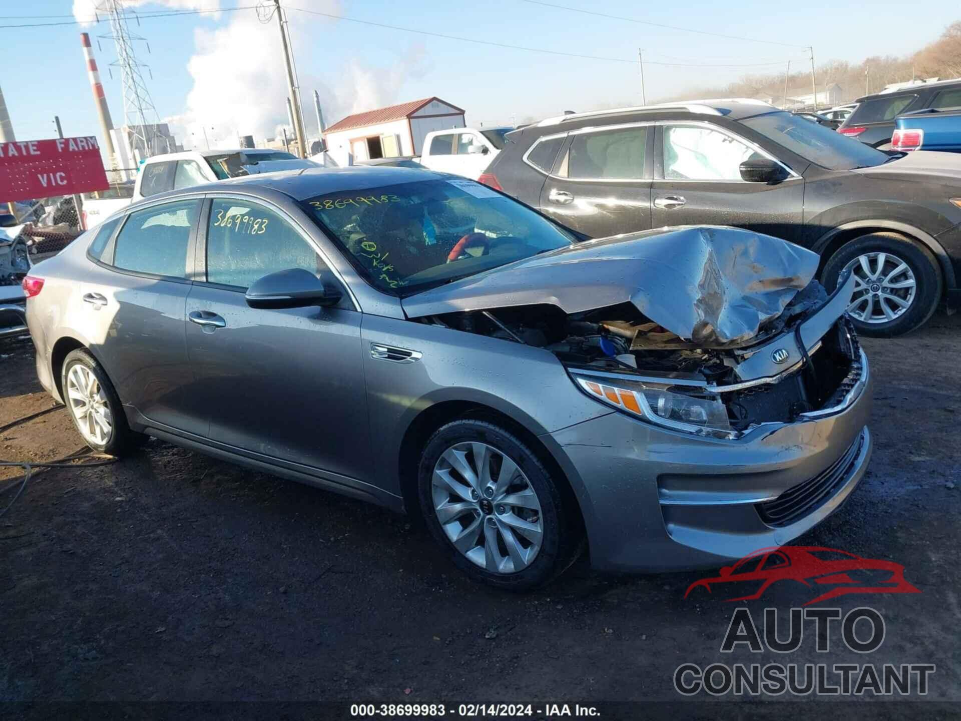 KIA OPTIMA 2018 - 5XXGT4L38JG267390