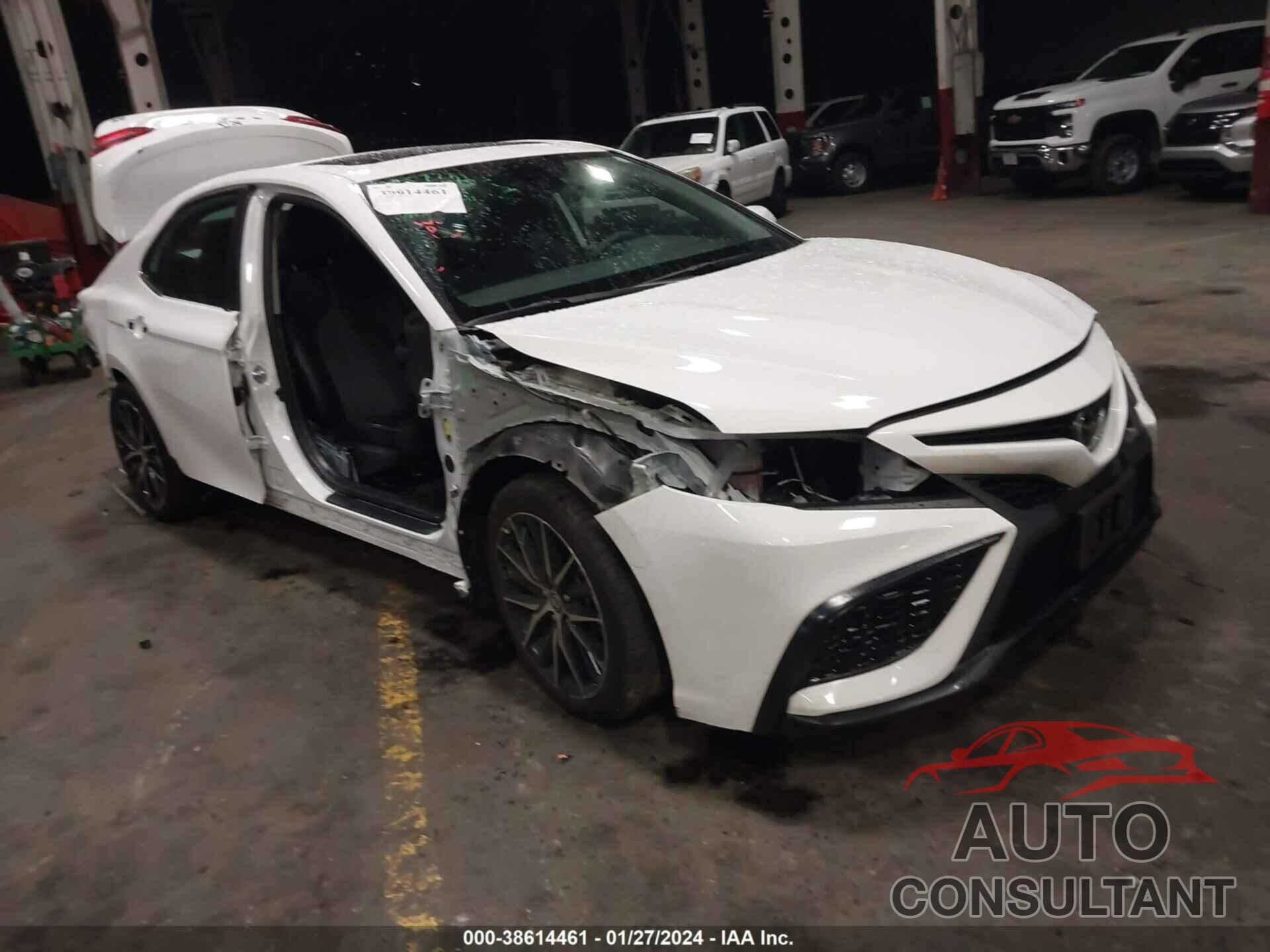 TOYOTA CAMRY 2023 - 4T1G11BK0PU087140