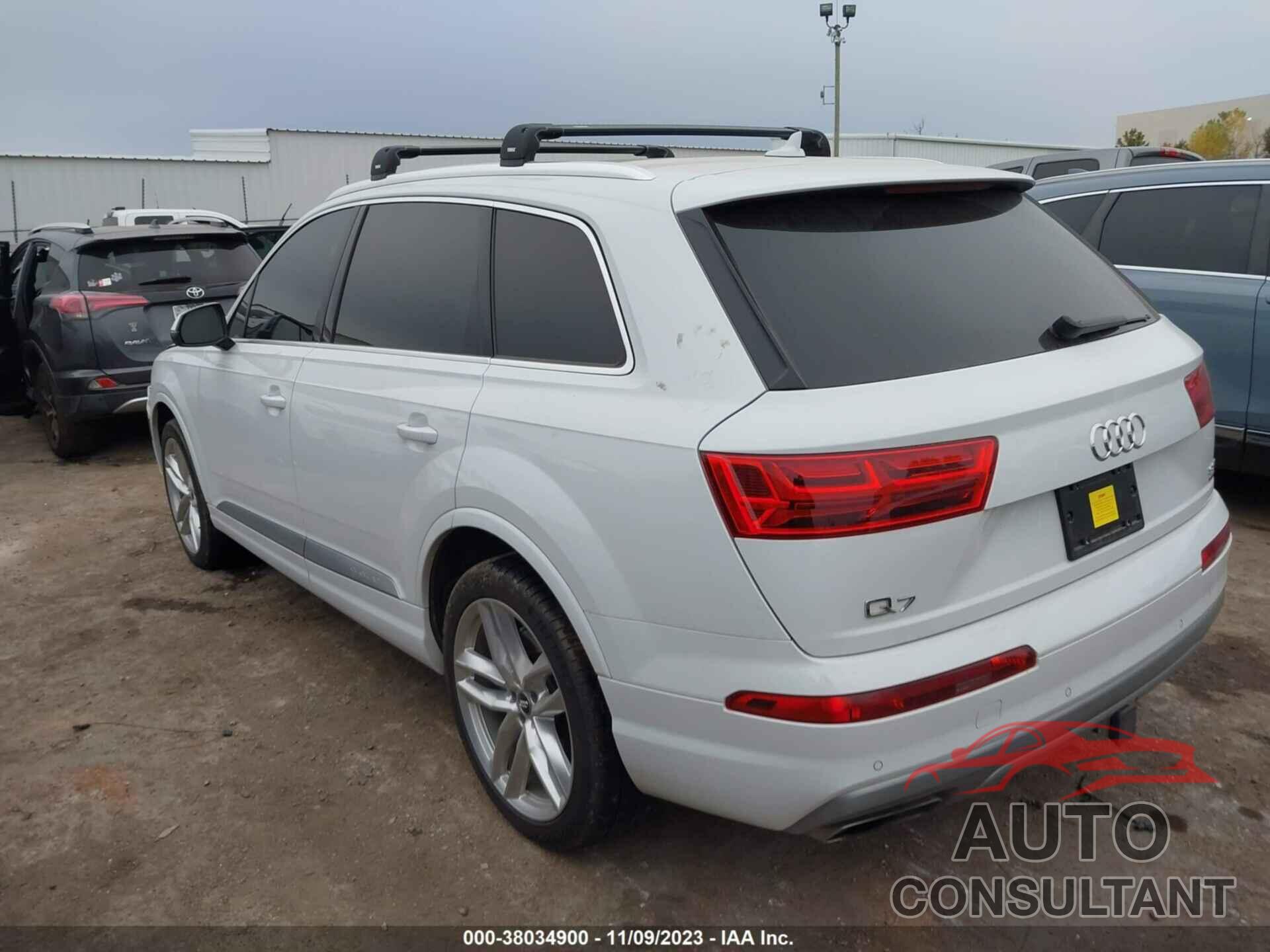 AUDI Q7 2018 - WA1VAAF74JD021192