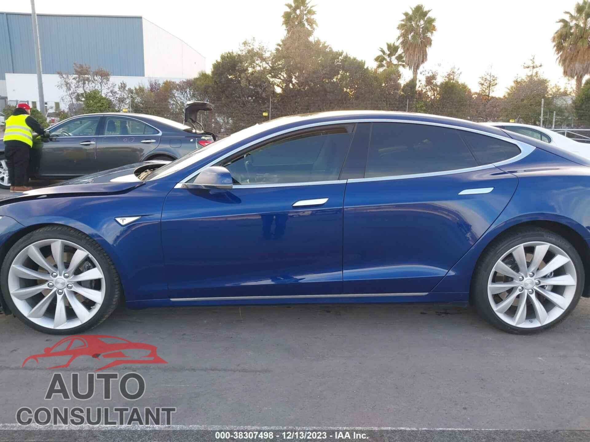 TESLA MODEL S 2016 - 5YJSA1E2XGF150845