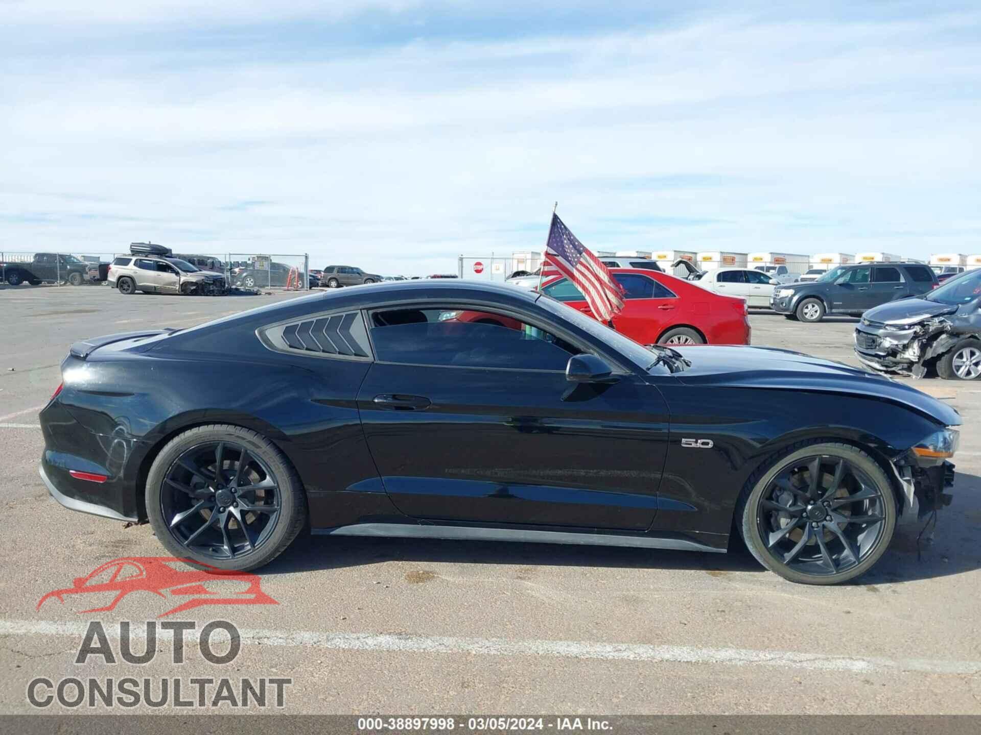 FORD MUSTANG 2018 - 1FA6P8CF0J5122436