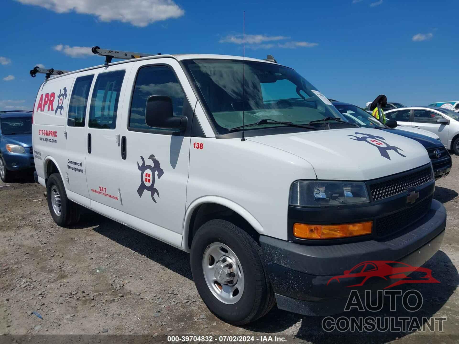 CHEVROLET EXPRESS 2500 2019 - 1GCWGAFP9K1245229