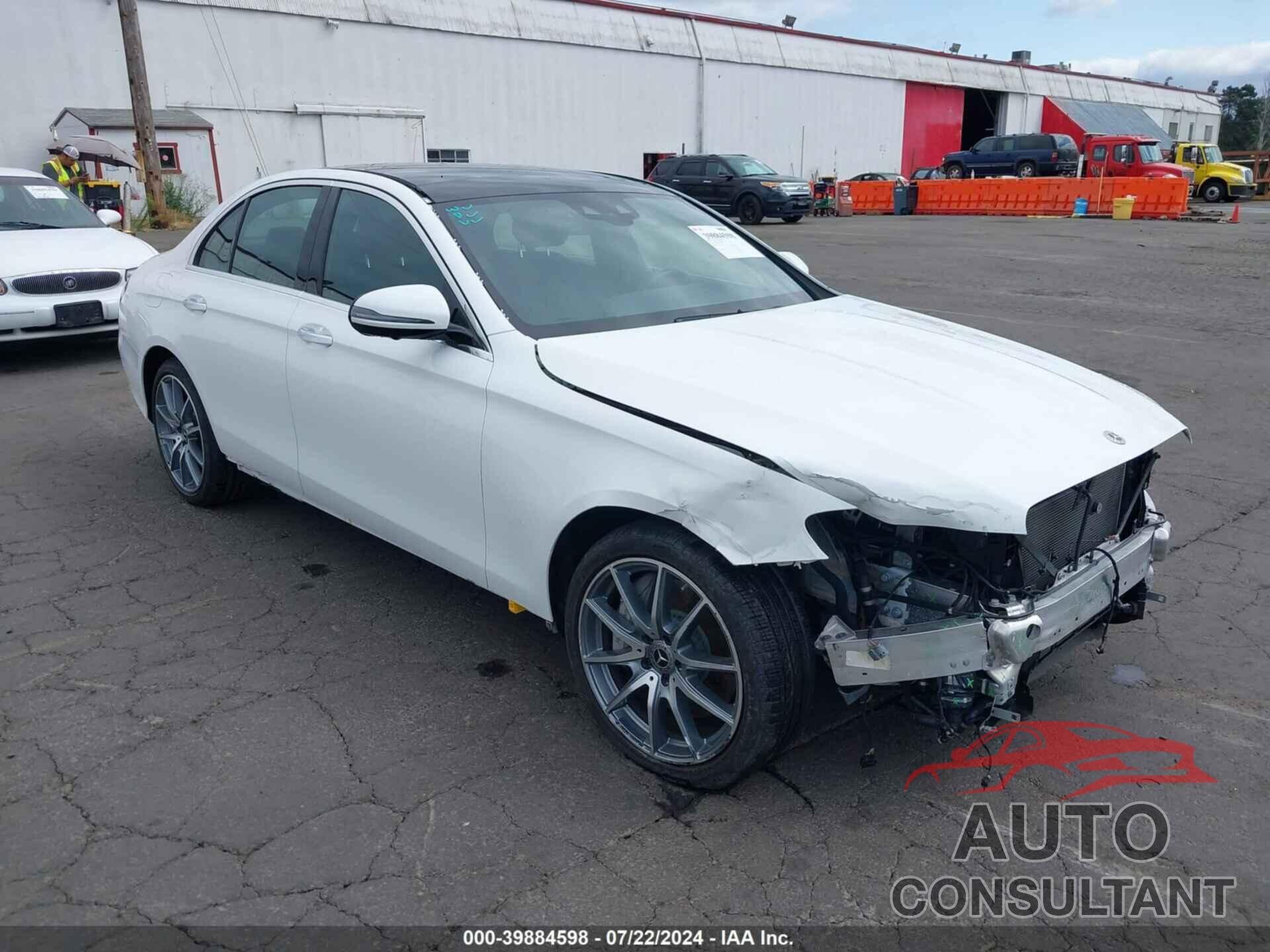 MERCEDES-BENZ E 450 2022 - W1KZF5KB2NB023847
