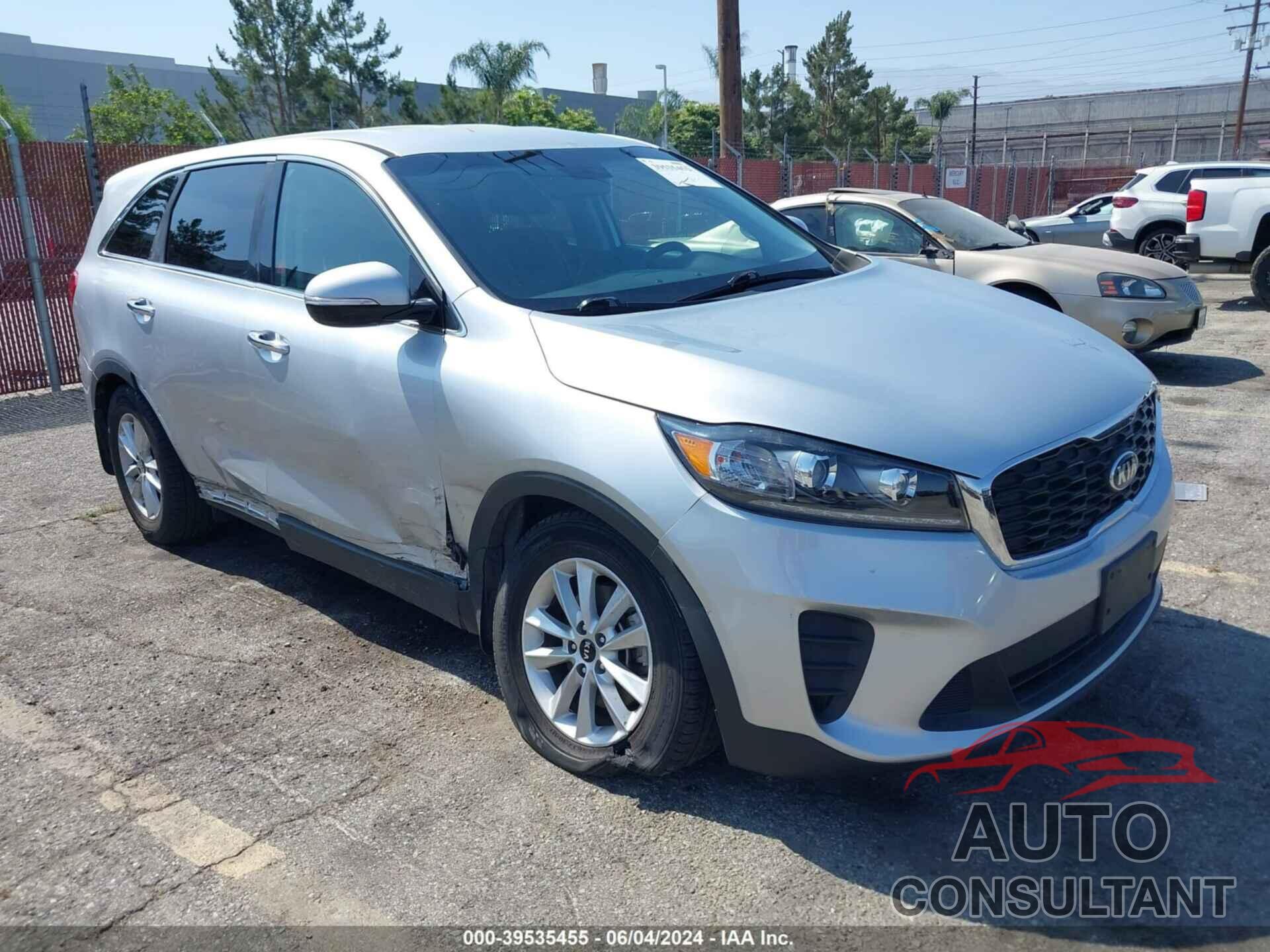 KIA SORENTO 2019 - 5XYPG4A31KG542926