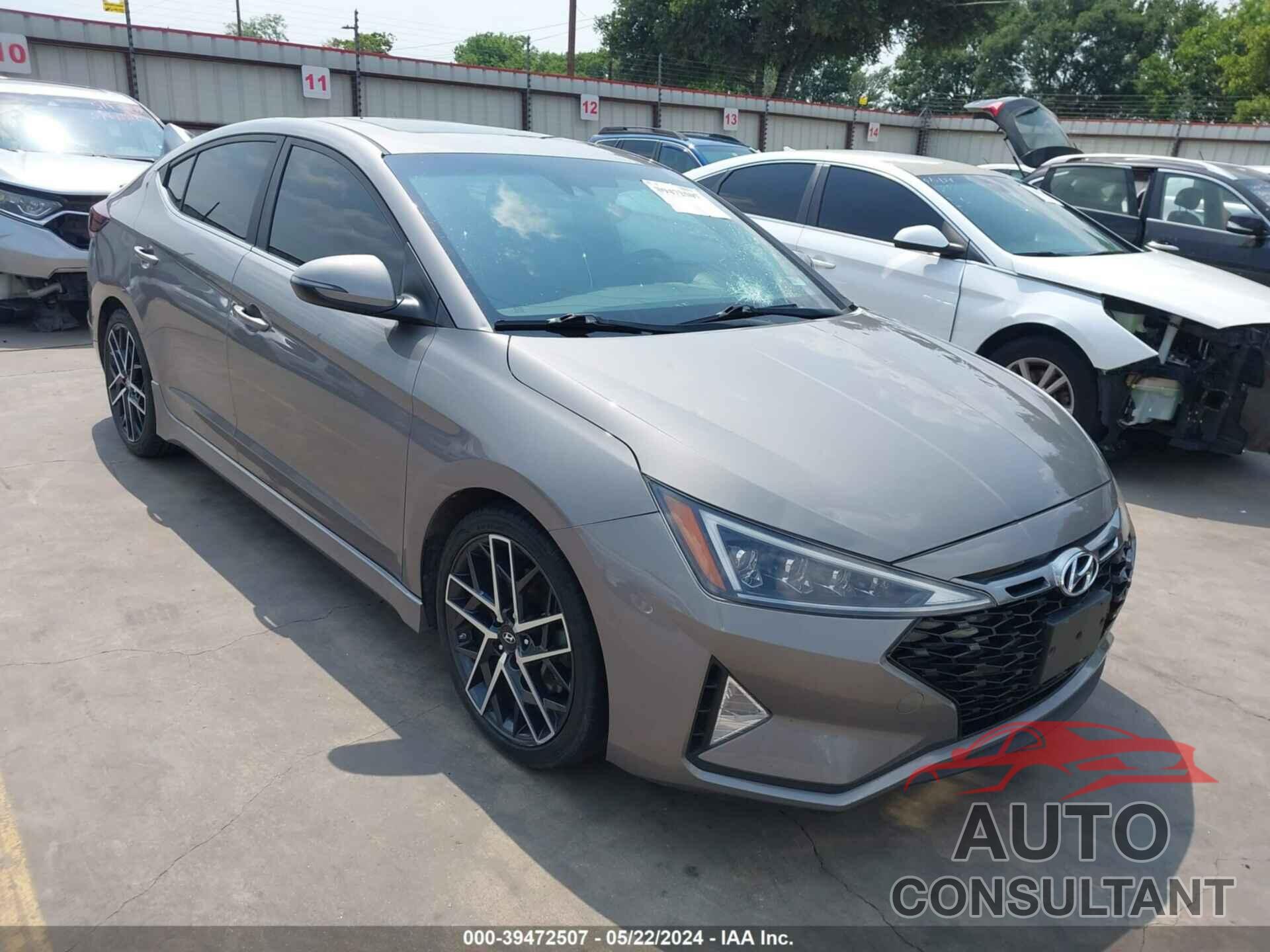HYUNDAI ELANTRA 2020 - KMHD04LB8LU945146
