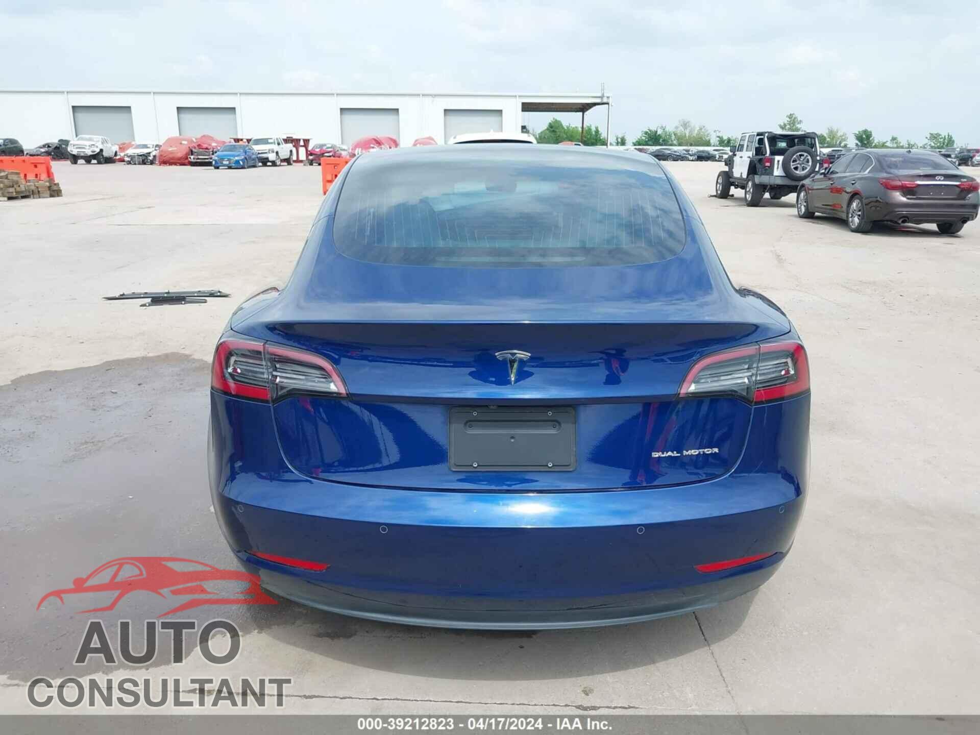 TESLA MODEL 3 2019 - 5YJ3E1EB3KF194946