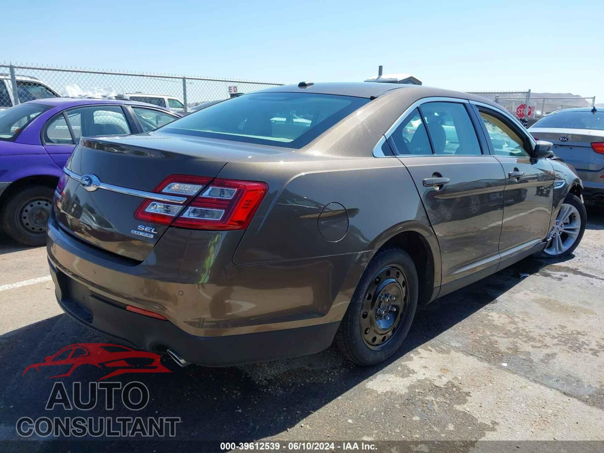 FORD TAURUS 2016 - 1FAHP2E85GG118836