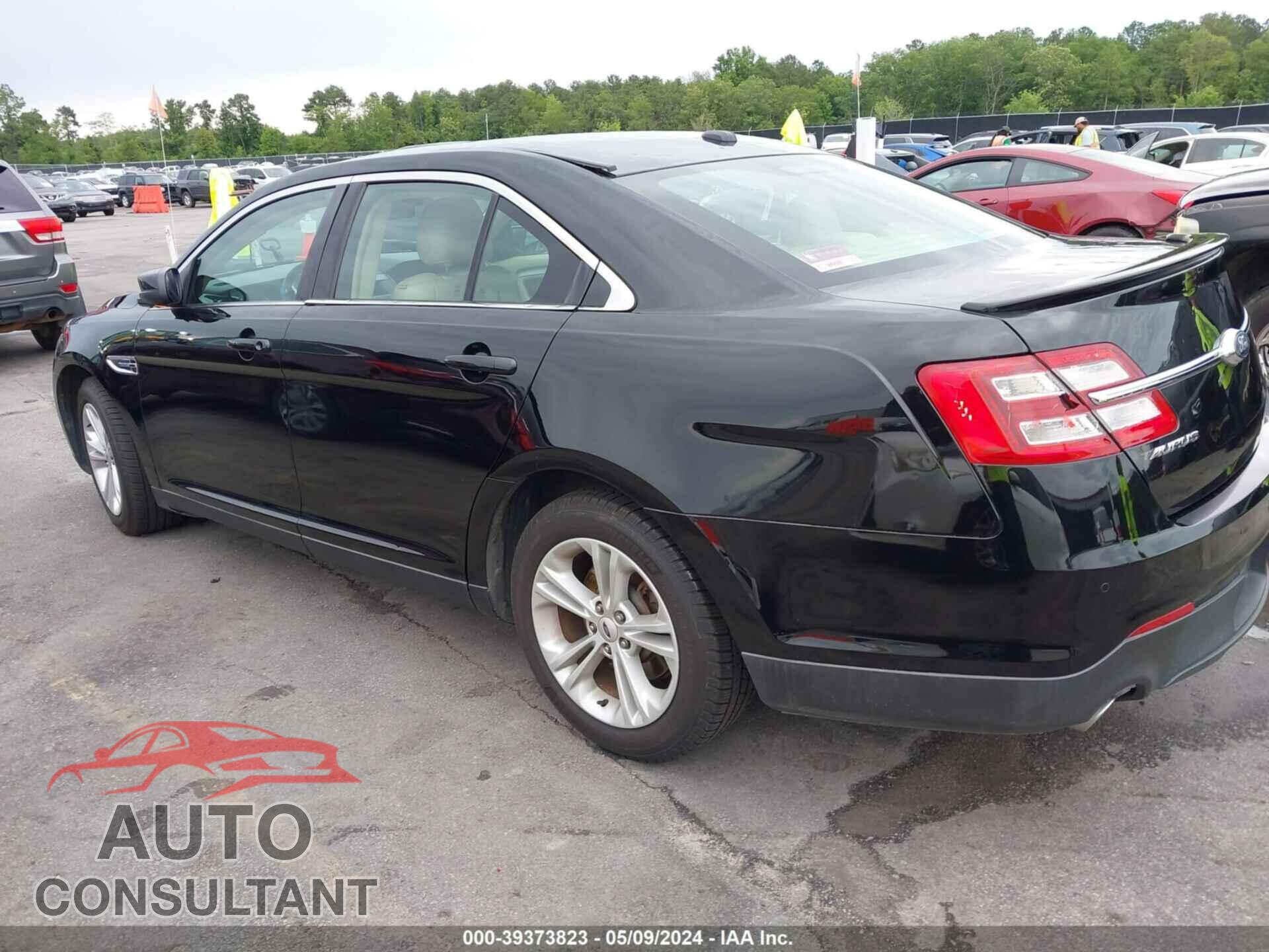 FORD TAURUS 2017 - 1FAHP2E86HG136862