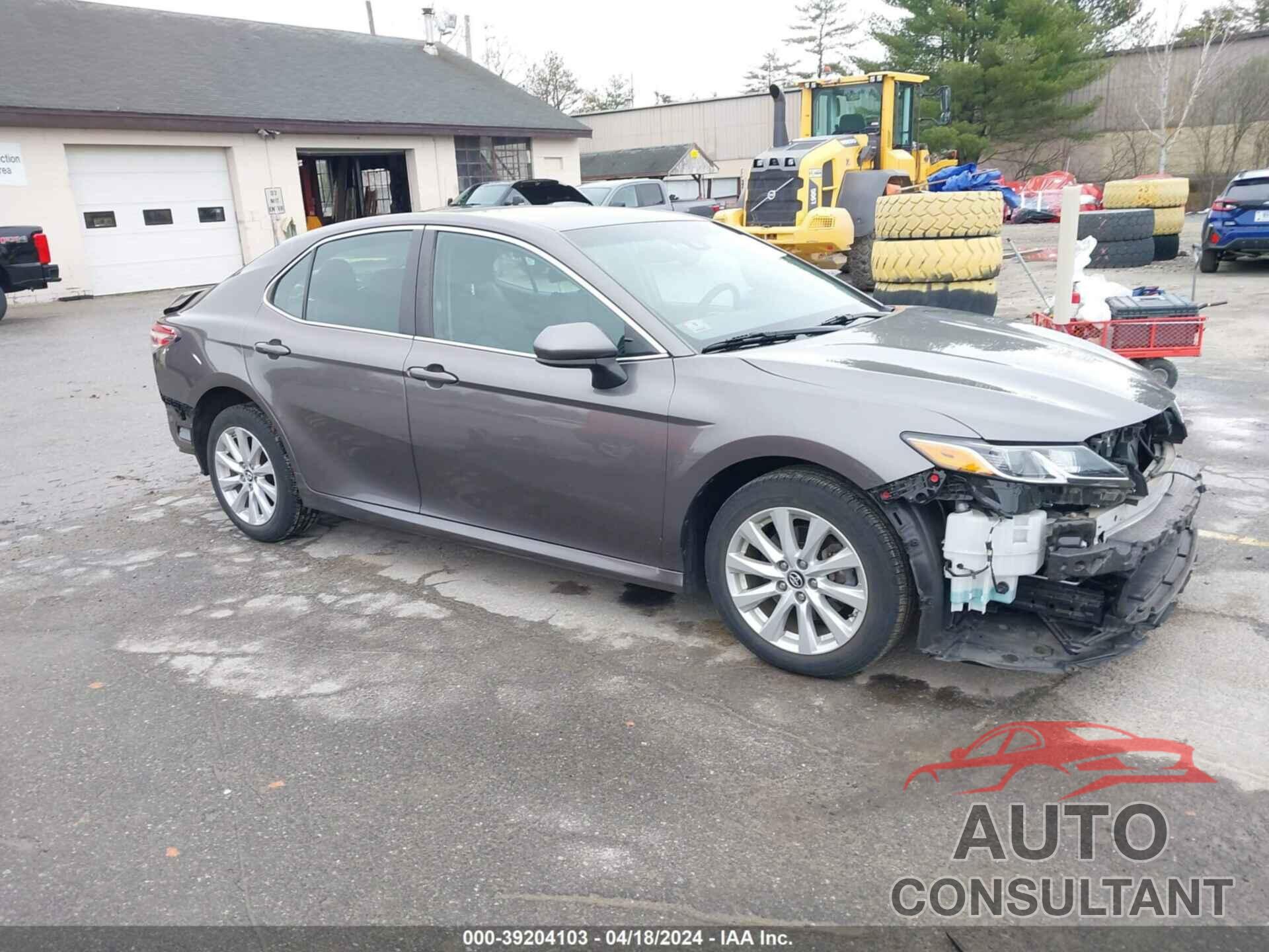 TOYOTA CAMRY 2018 - 4T1B11HK0JU614845