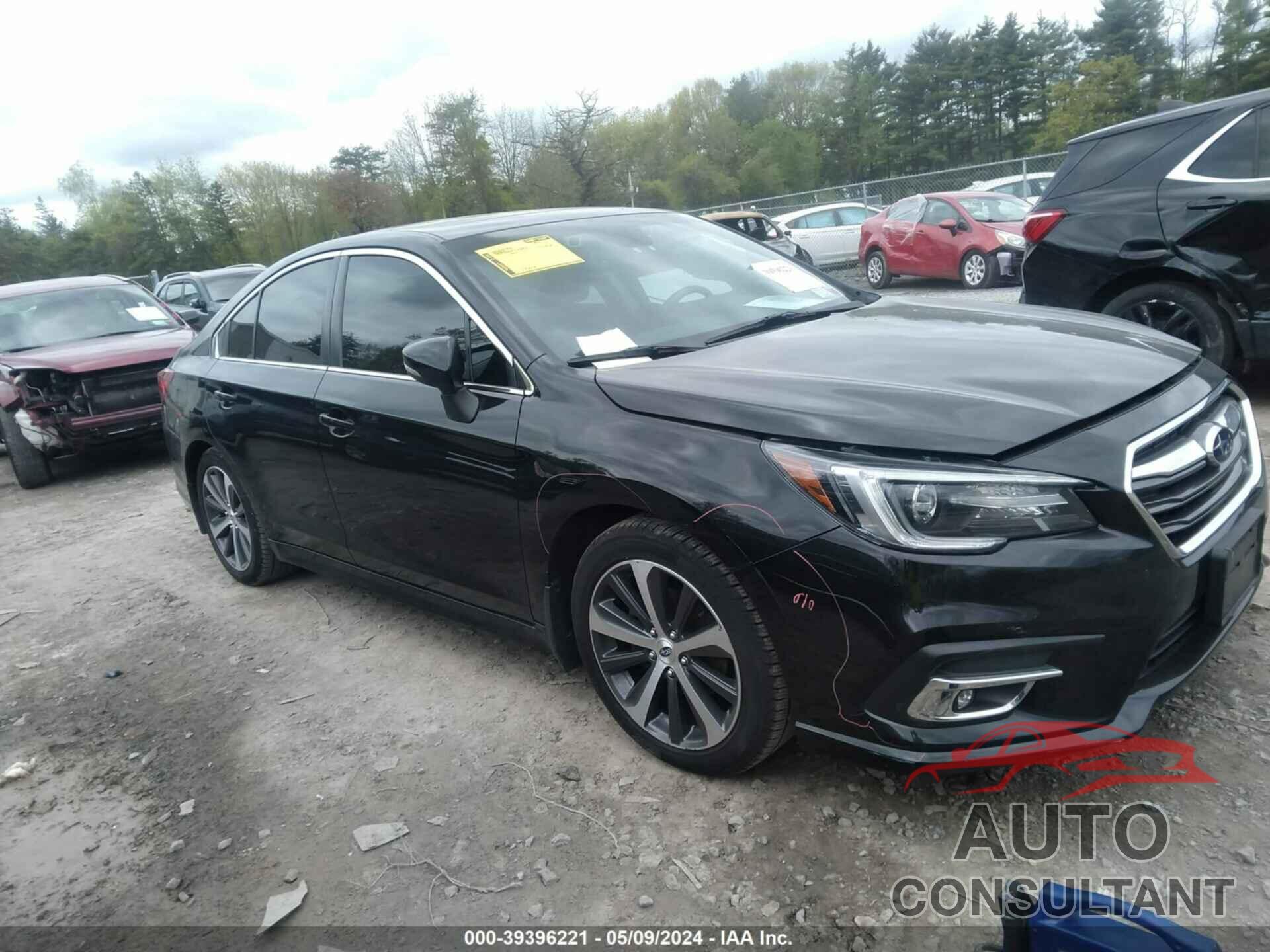 SUBARU LEGACY 2018 - 4S3BNAN6XJ3037618