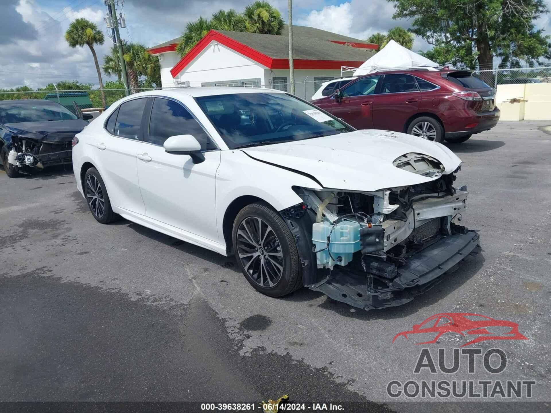 TOYOTA CAMRY 2020 - 4T1G11AK0LU864055