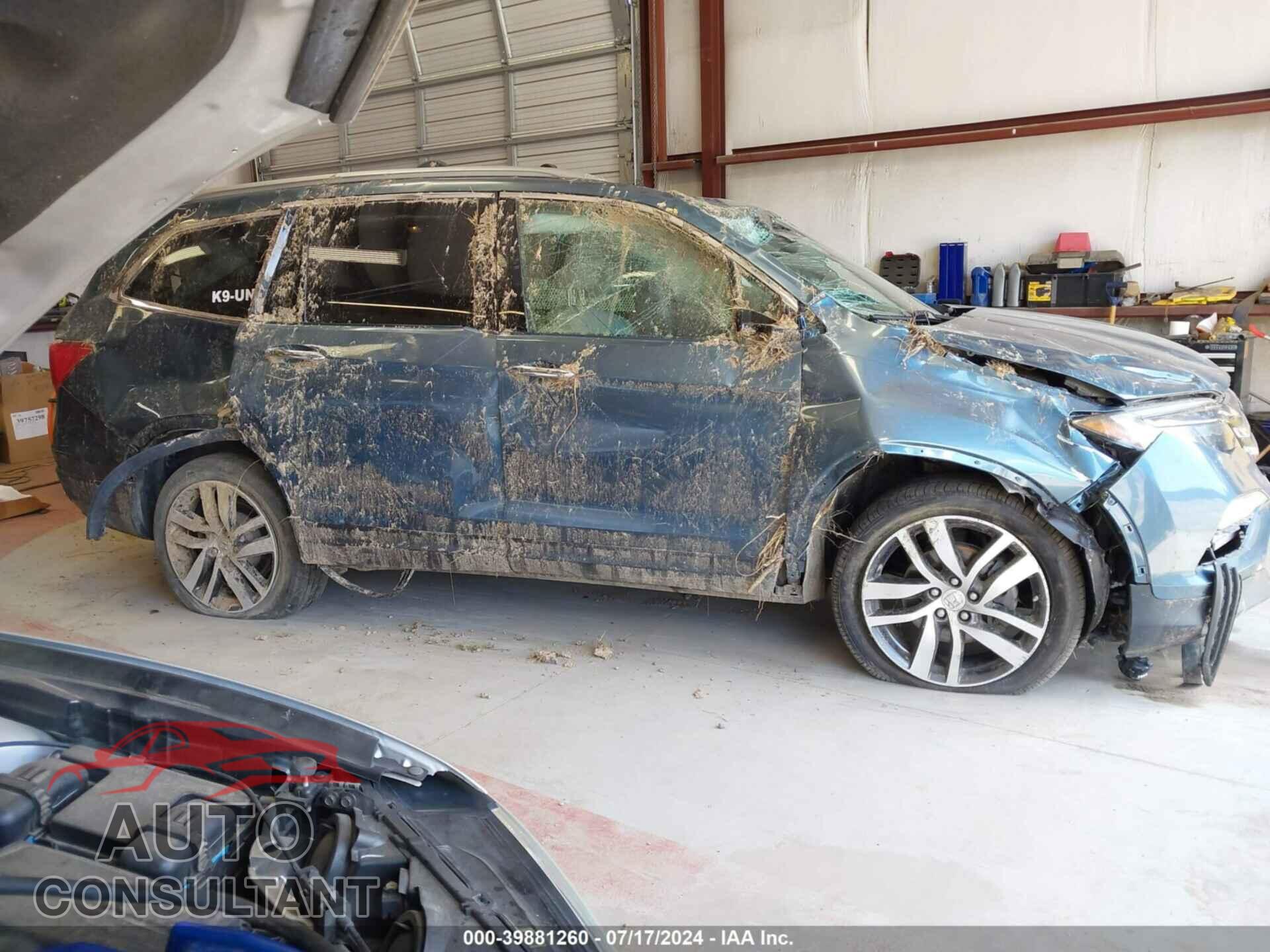 HONDA PILOT 2017 - 5FNYF6H06HB062010