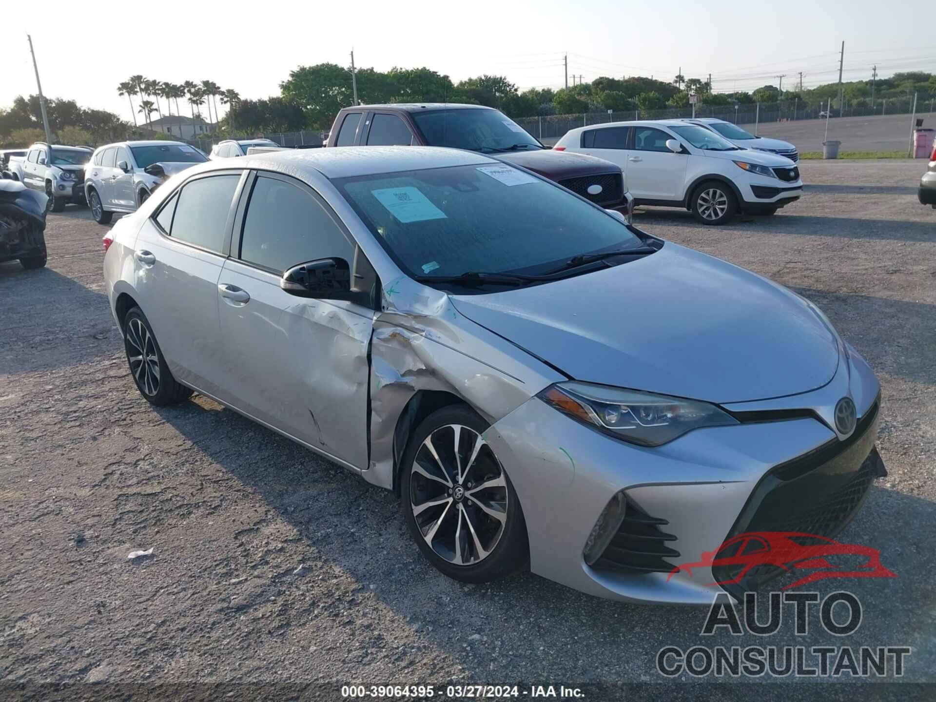 TOYOTA COROLLA 2018 - 5YFBURHE7JP768860