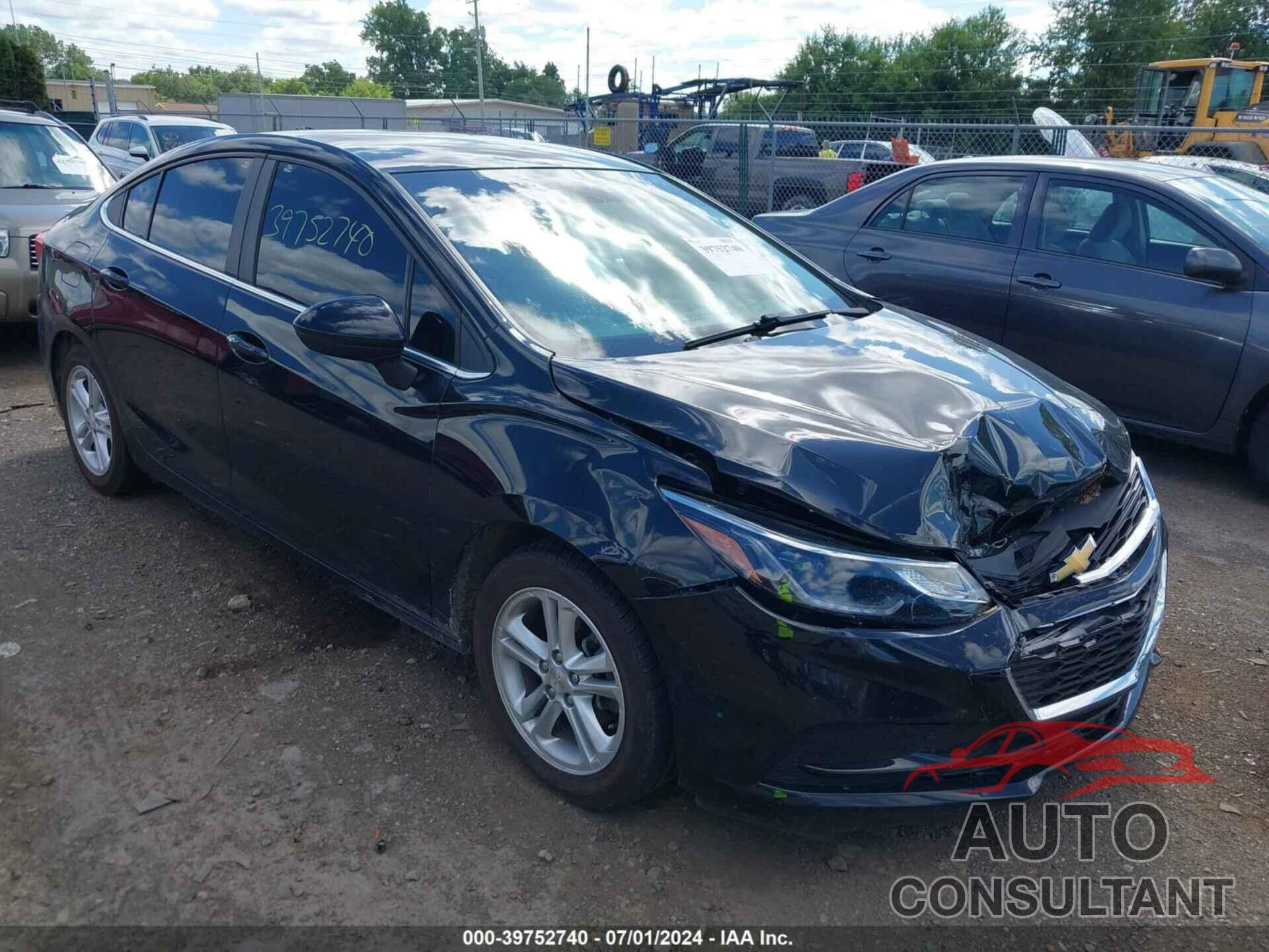 CHEVROLET CRUZE 2017 - 1G1BE5SM8H7250945