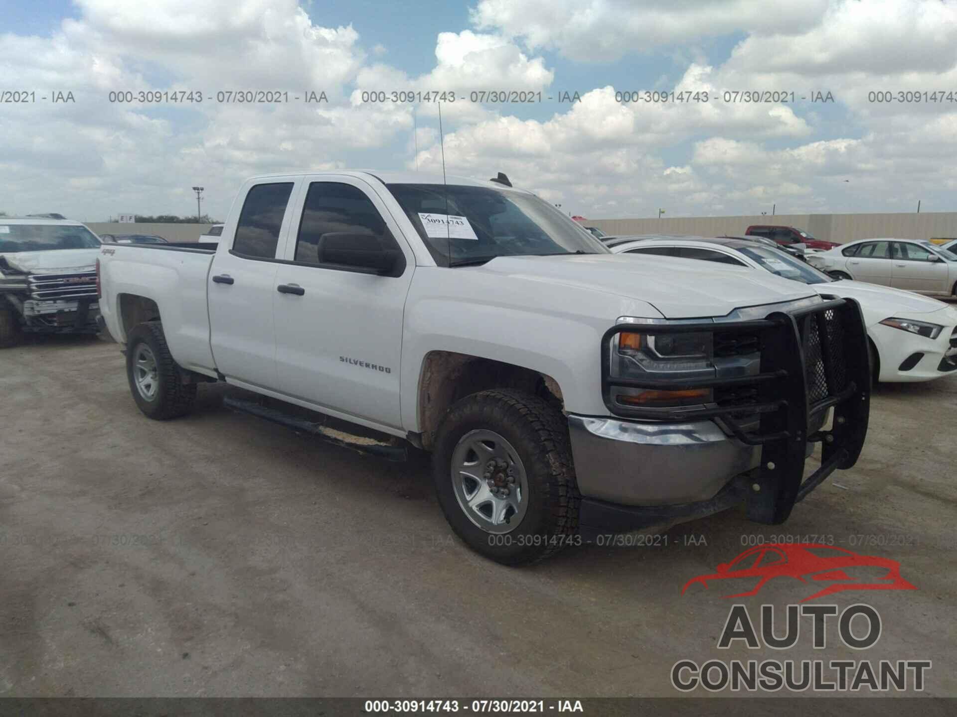 CHEVROLET SILVERADO 1500 2018 - 1GCVKNECXJZ263240