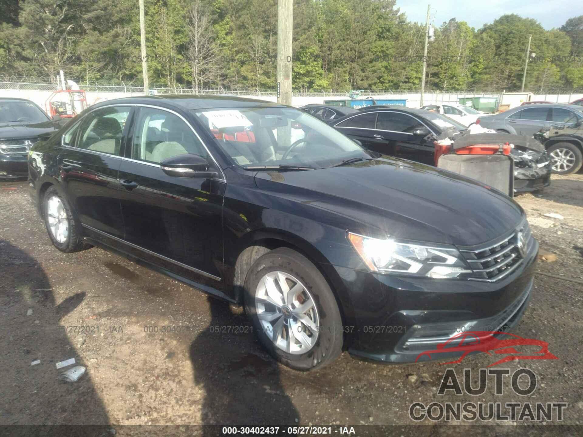 VOLKSWAGEN PASSAT 2017 - 1VWAT7A39HC049542