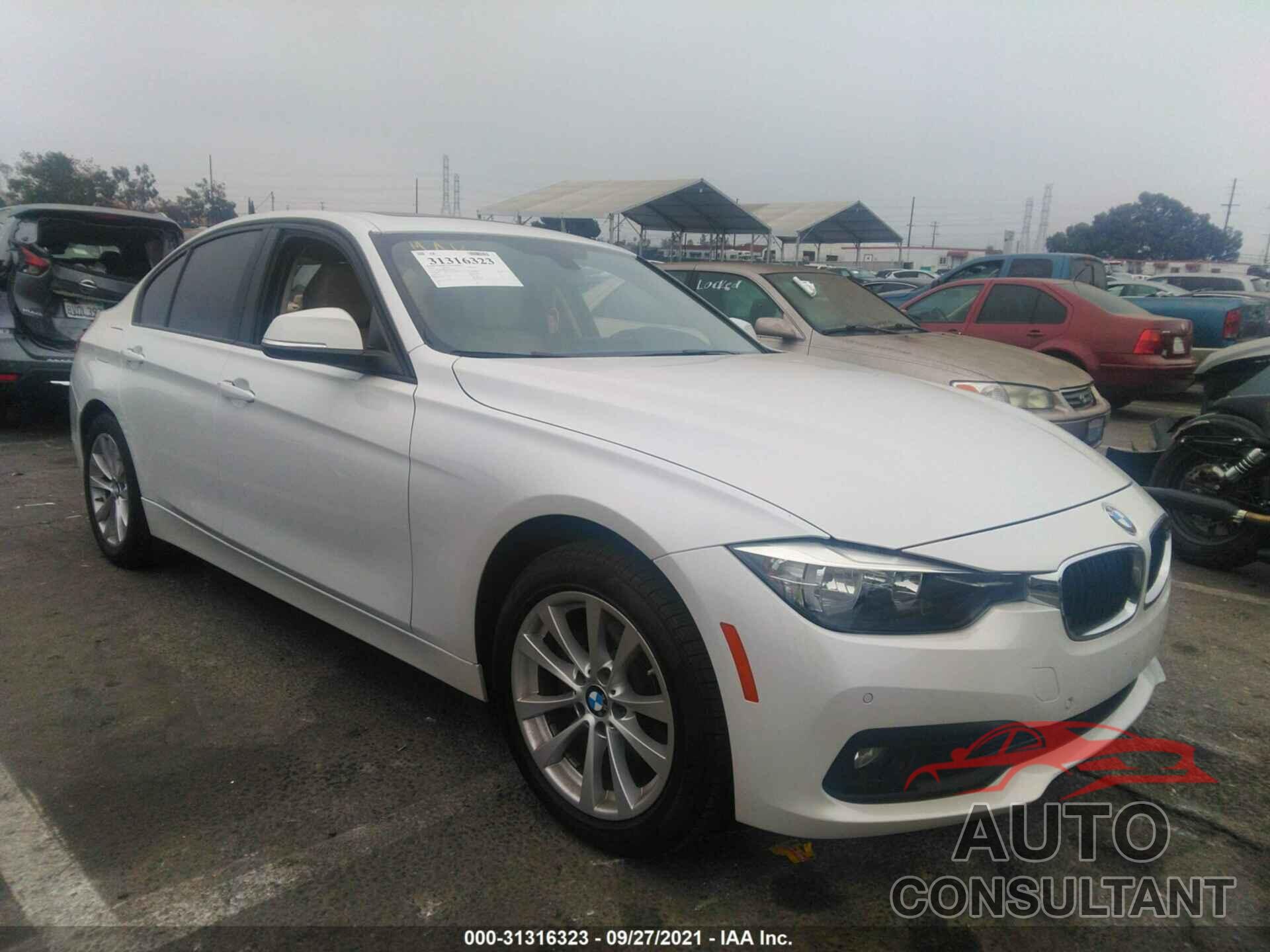 BMW 3 SERIES 2016 - WBA8E1G51GNT36679