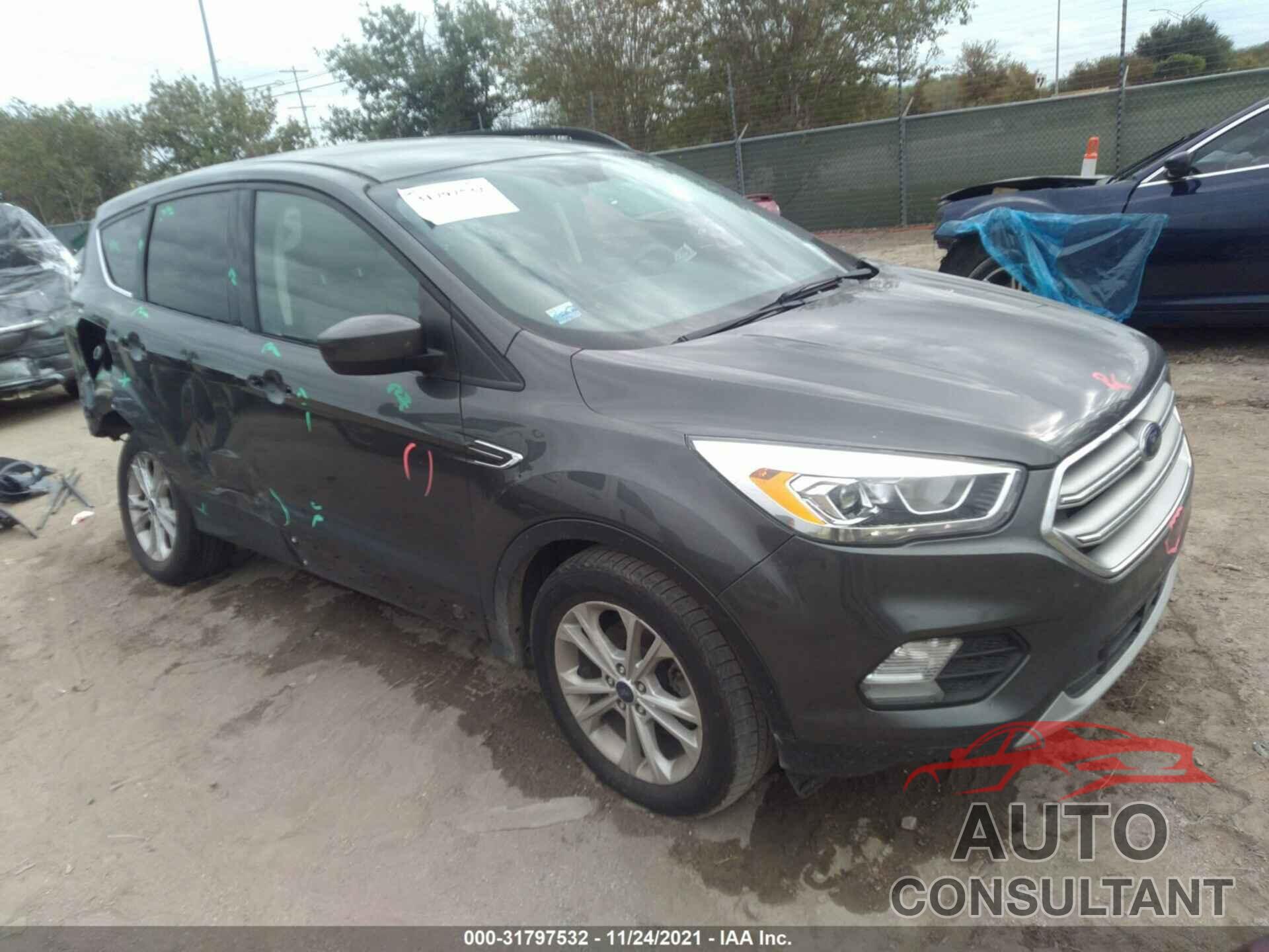 FORD ESCAPE 2017 - 1FMCU0GD8HUD66749