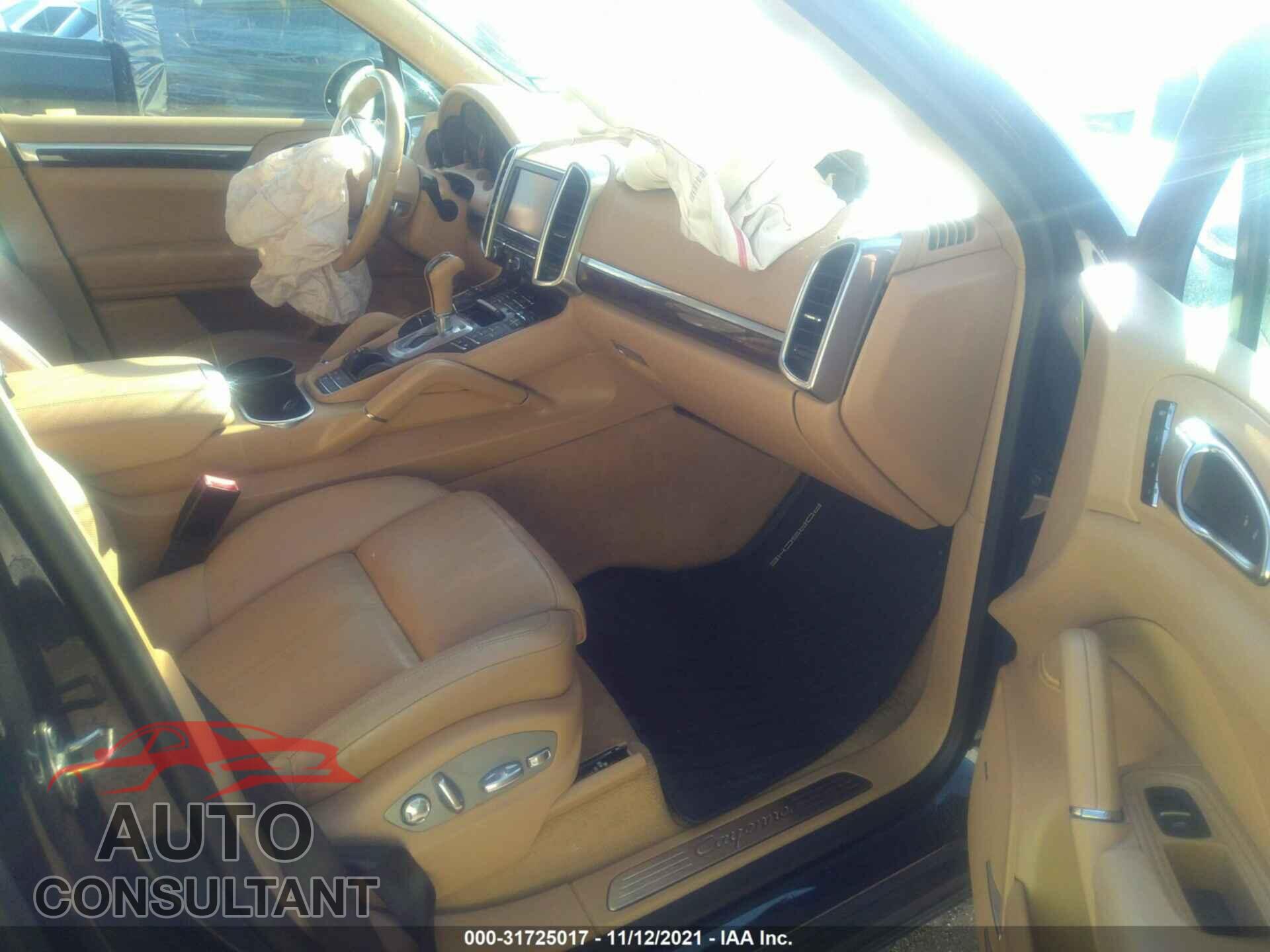 PORSCHE CAYENNE 2016 - WP1AA2A21GLA02523