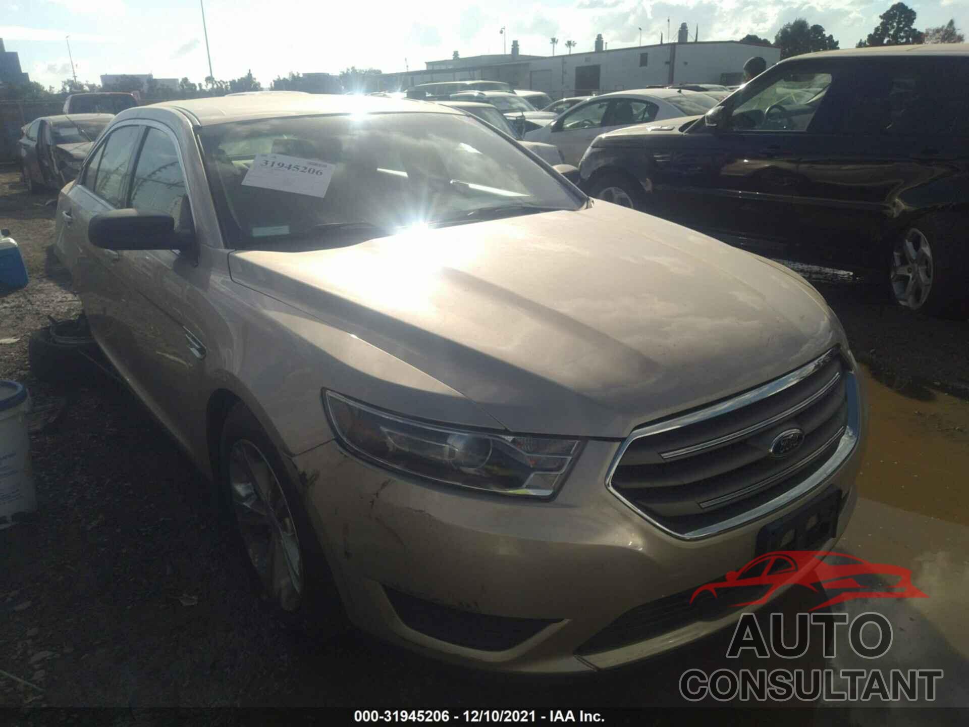 FORD TAURUS 2018 - 1FAHP2D82JG101260