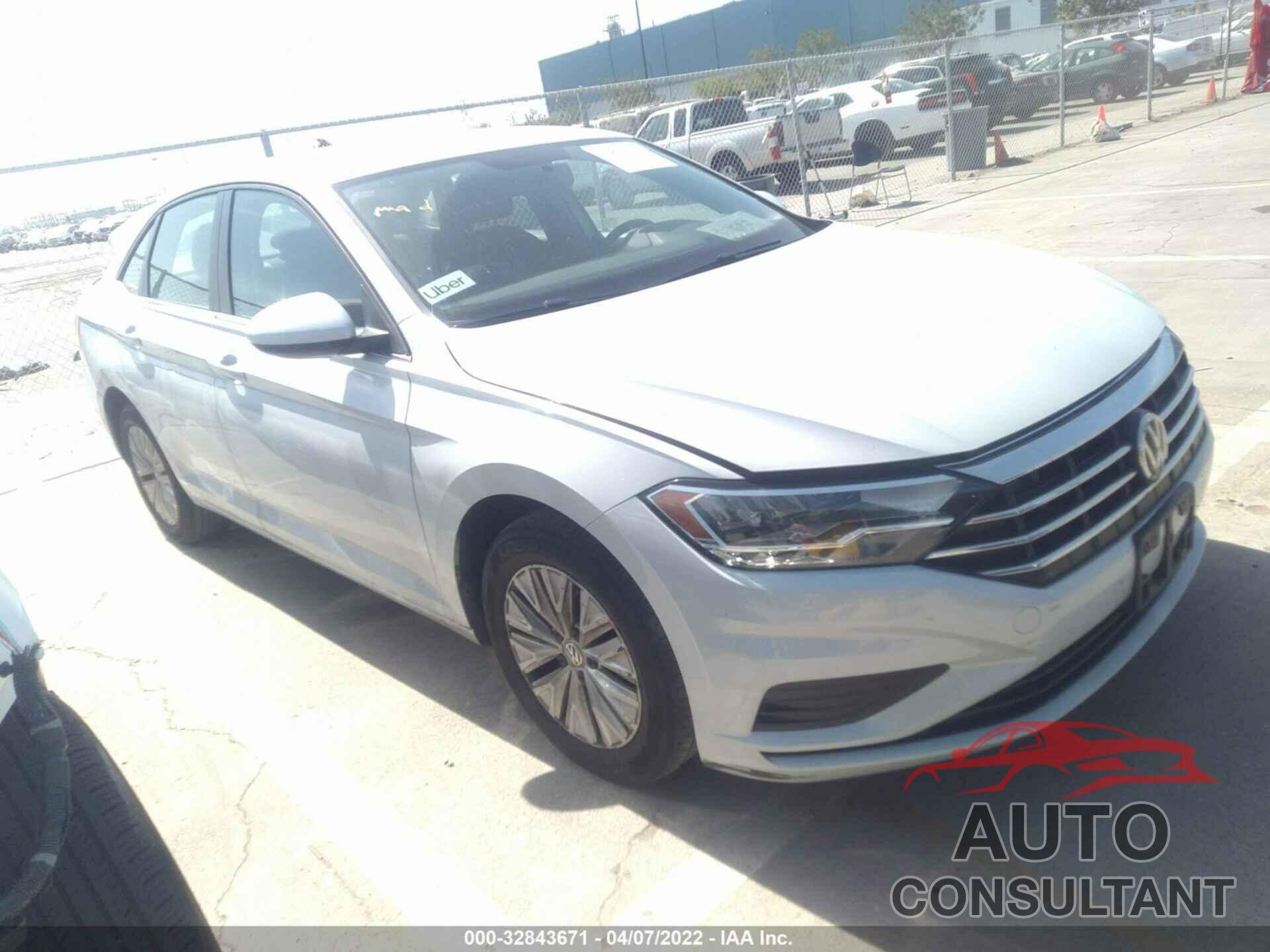 VOLKSWAGEN JETTA 2019 - 3VWC57BU9KM129441
