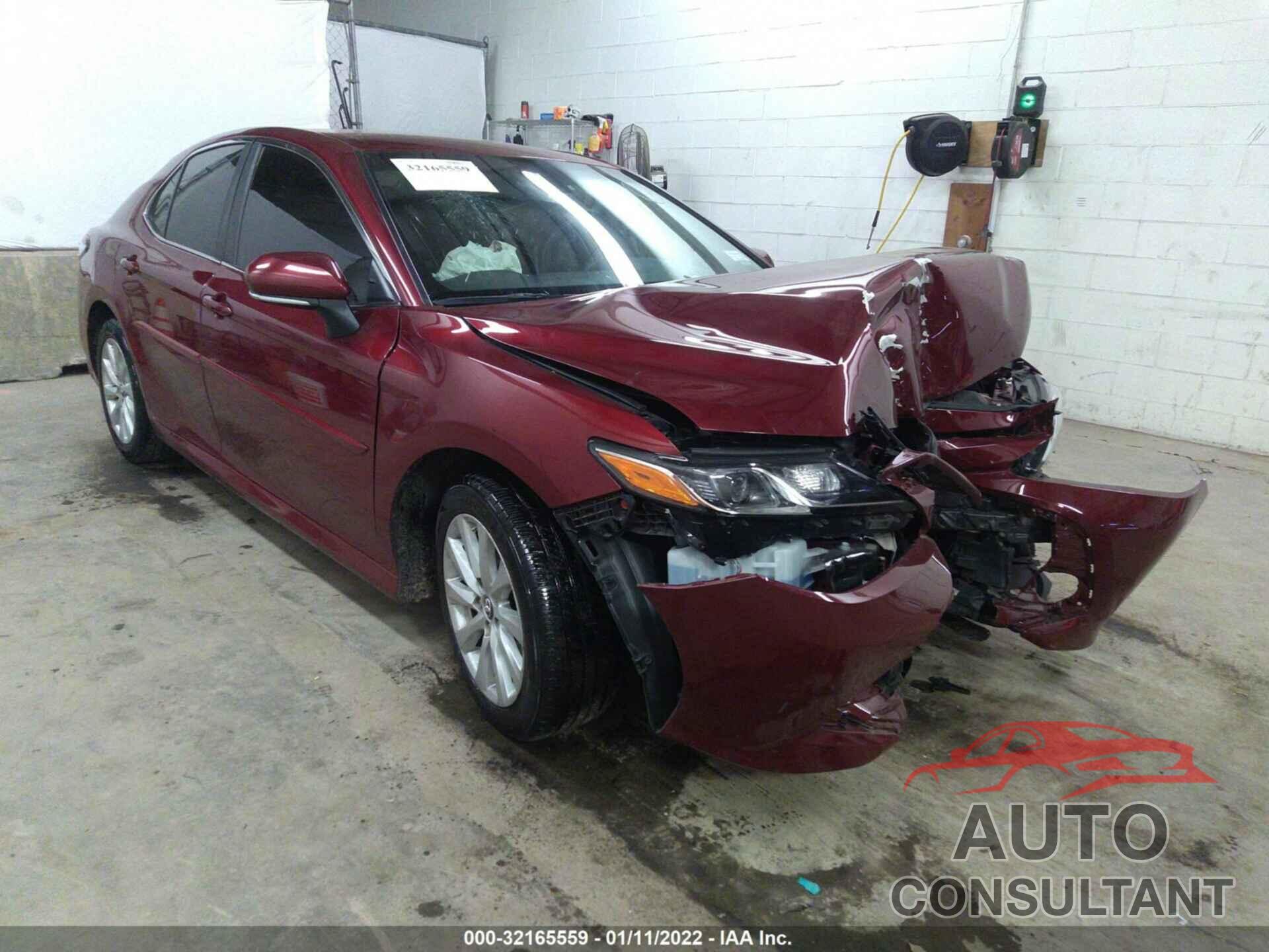 TOYOTA CAMRY 2018 - 4T1B11HKXJU587752