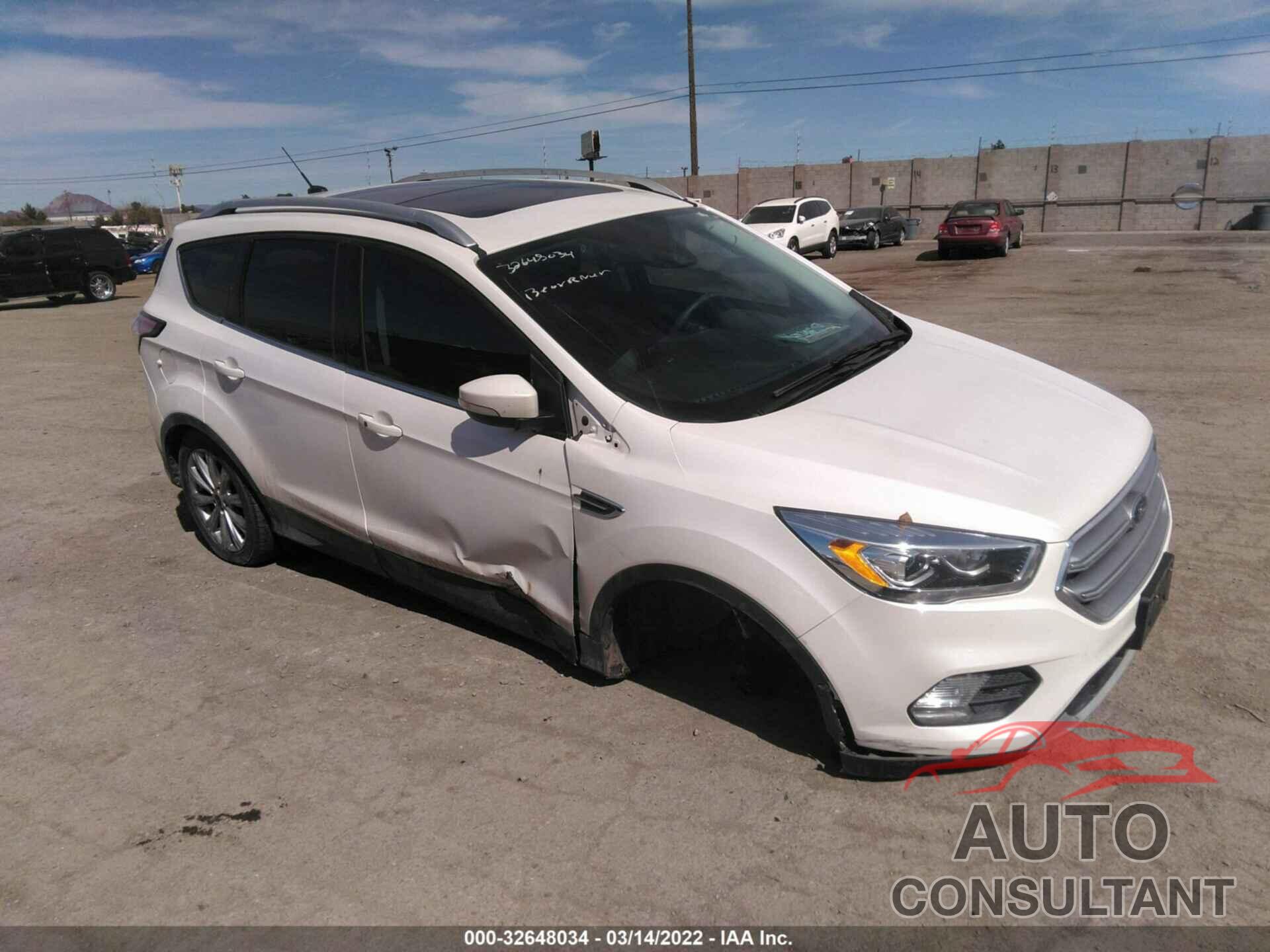 FORD ESCAPE 2017 - 1FMCU9J9XHUD94108