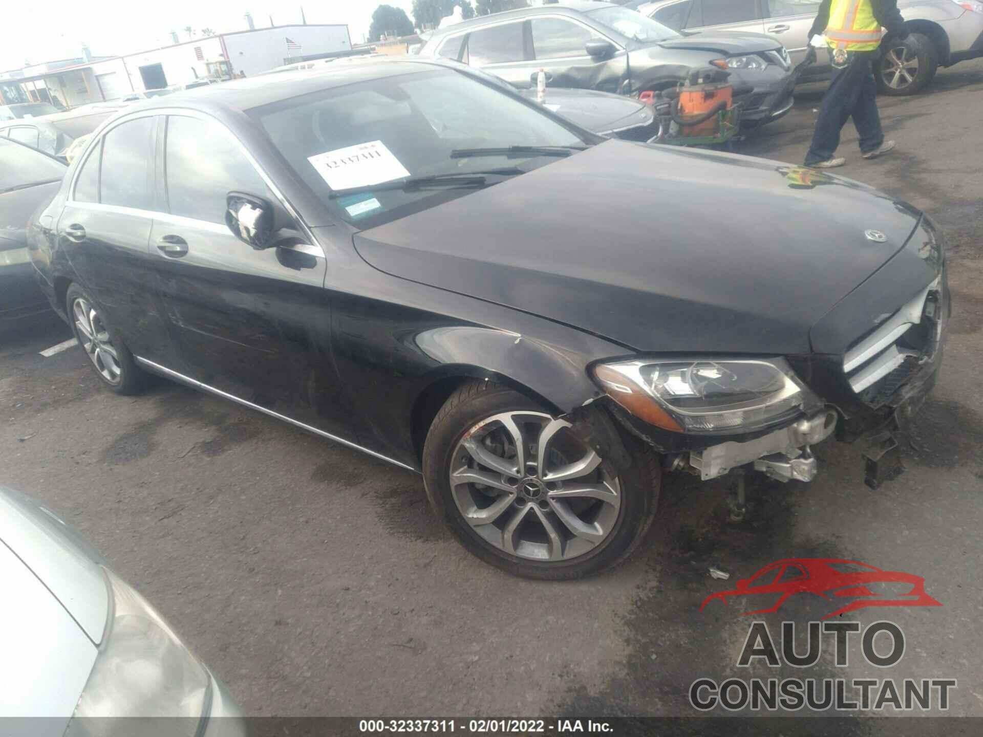 MERCEDES-BENZ C-CLASS 2018 - 55SWF4JB7JU266276