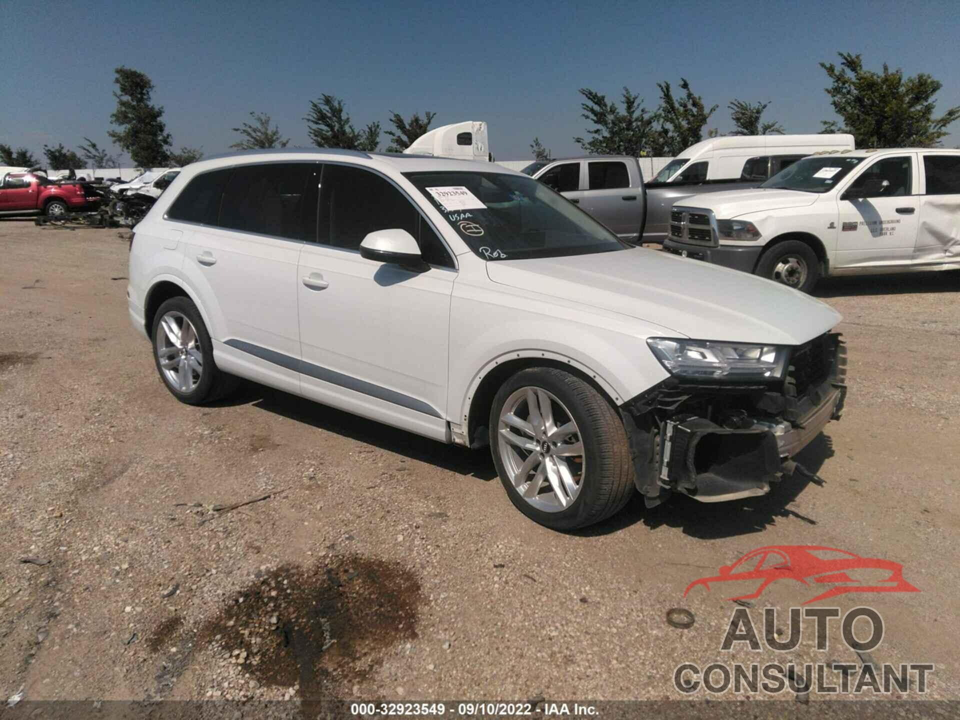 AUDI Q7 2018 - WA1VAAF74JD043483