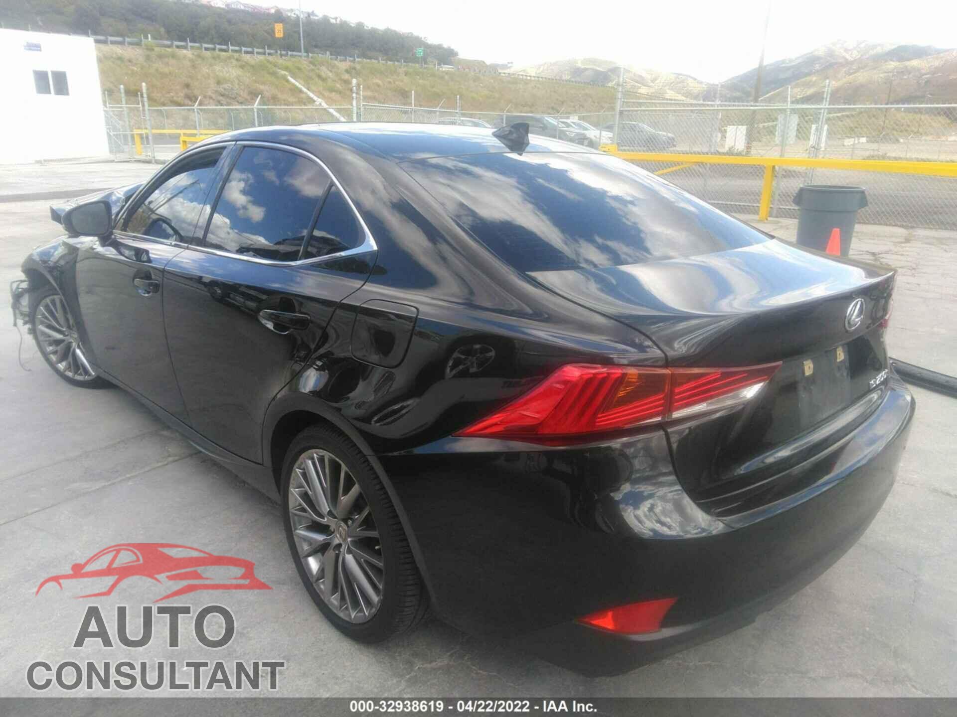 LEXUS IS 2017 - JTHBA1D25H5055676