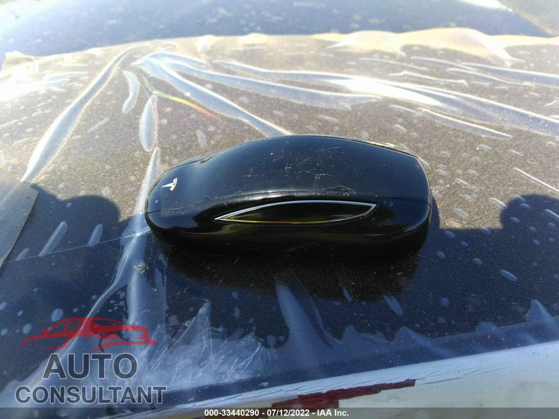 TESLA MODEL X 2018 - 5YJXCBE46JF143552