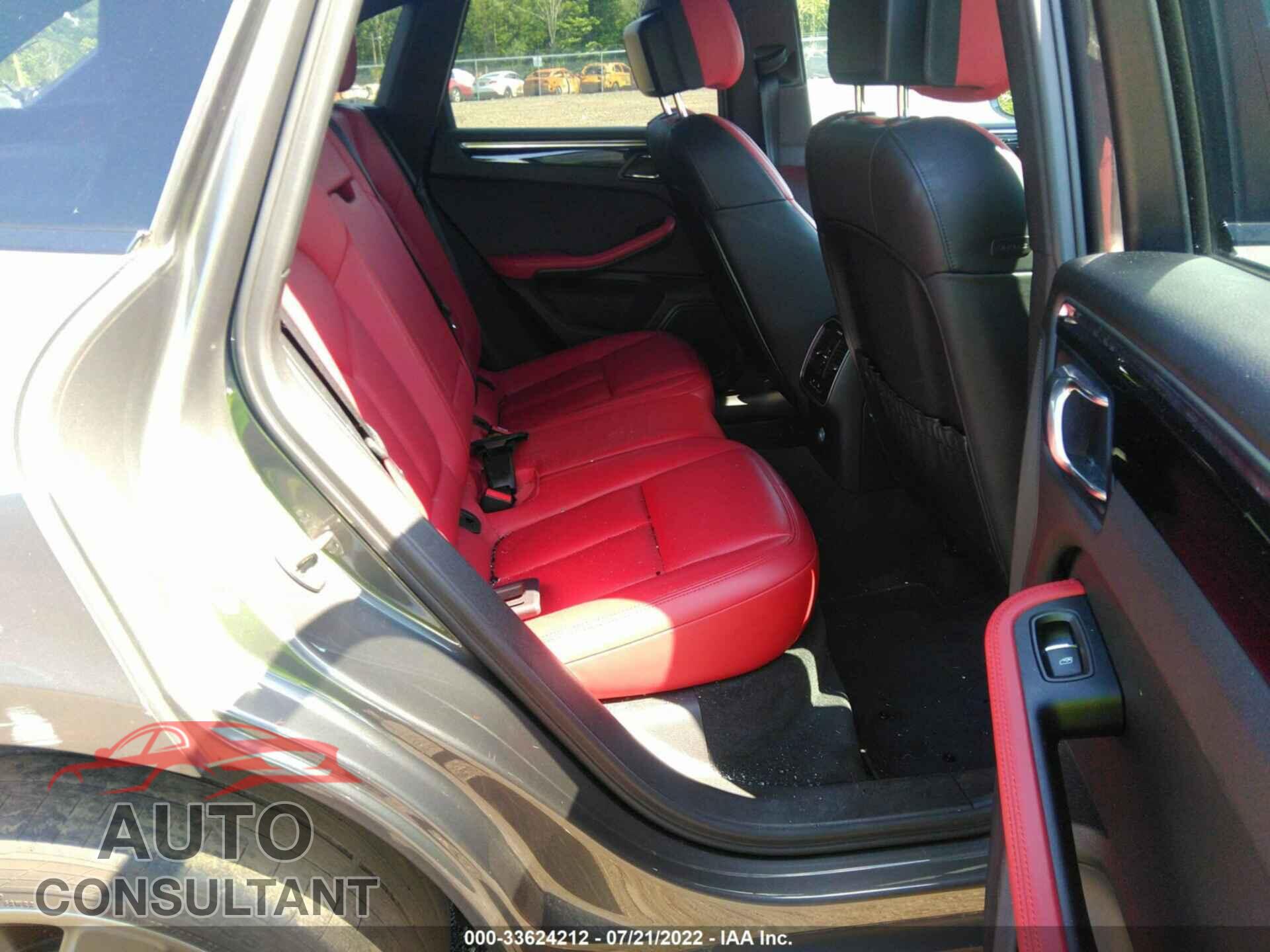 PORSCHE MACAN 2016 - WP1AB2A59GLB41483