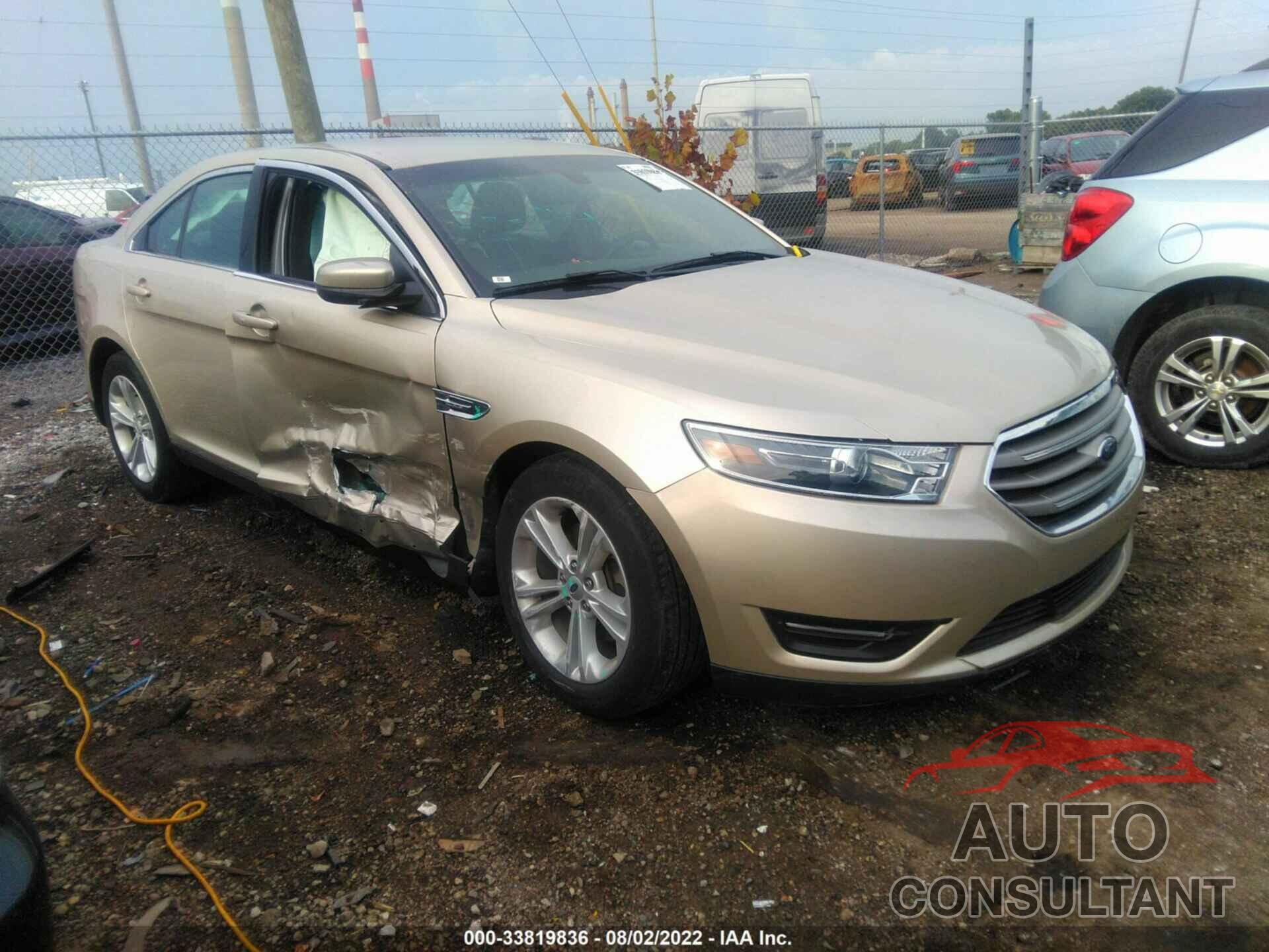 FORD TAURUS 2018 - 1FAHP2E81JG143210