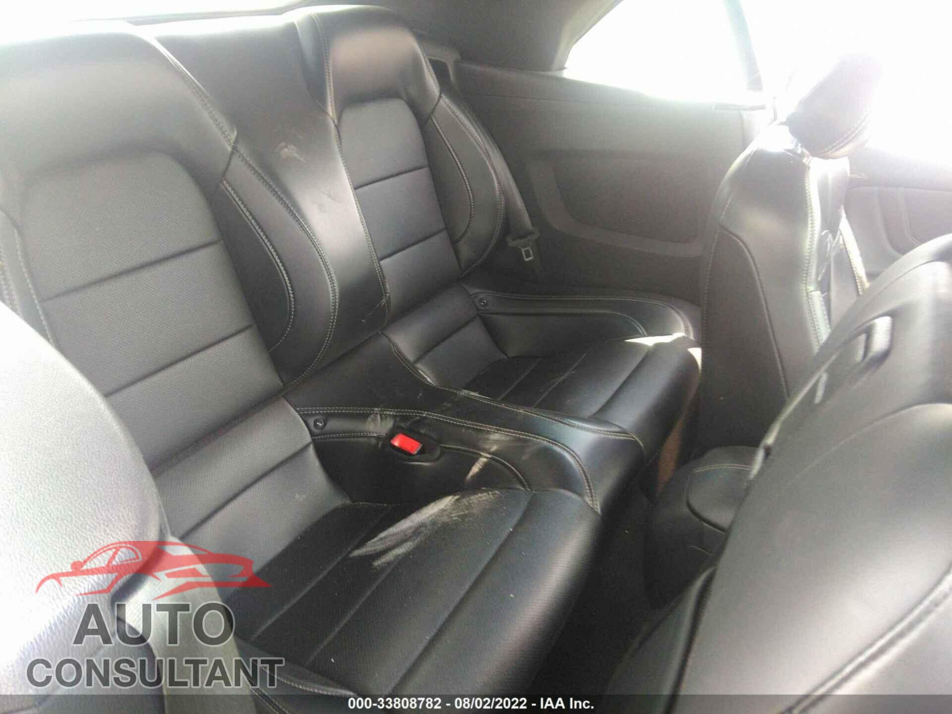 FORD MUSTANG 2019 - 1FATP8UH3K5186538