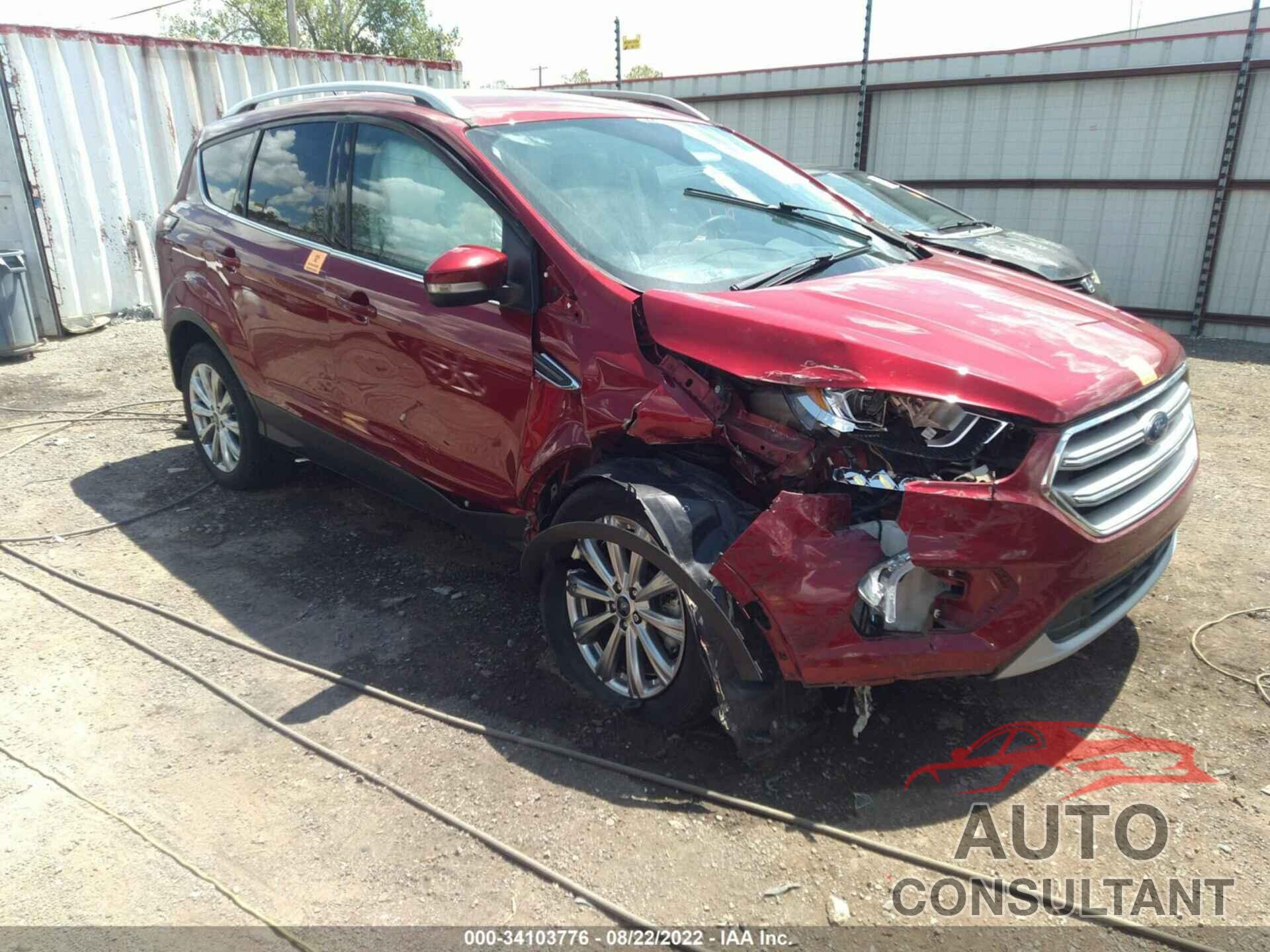 FORD ESCAPE 2017 - 1FMCU0J92HUE47184
