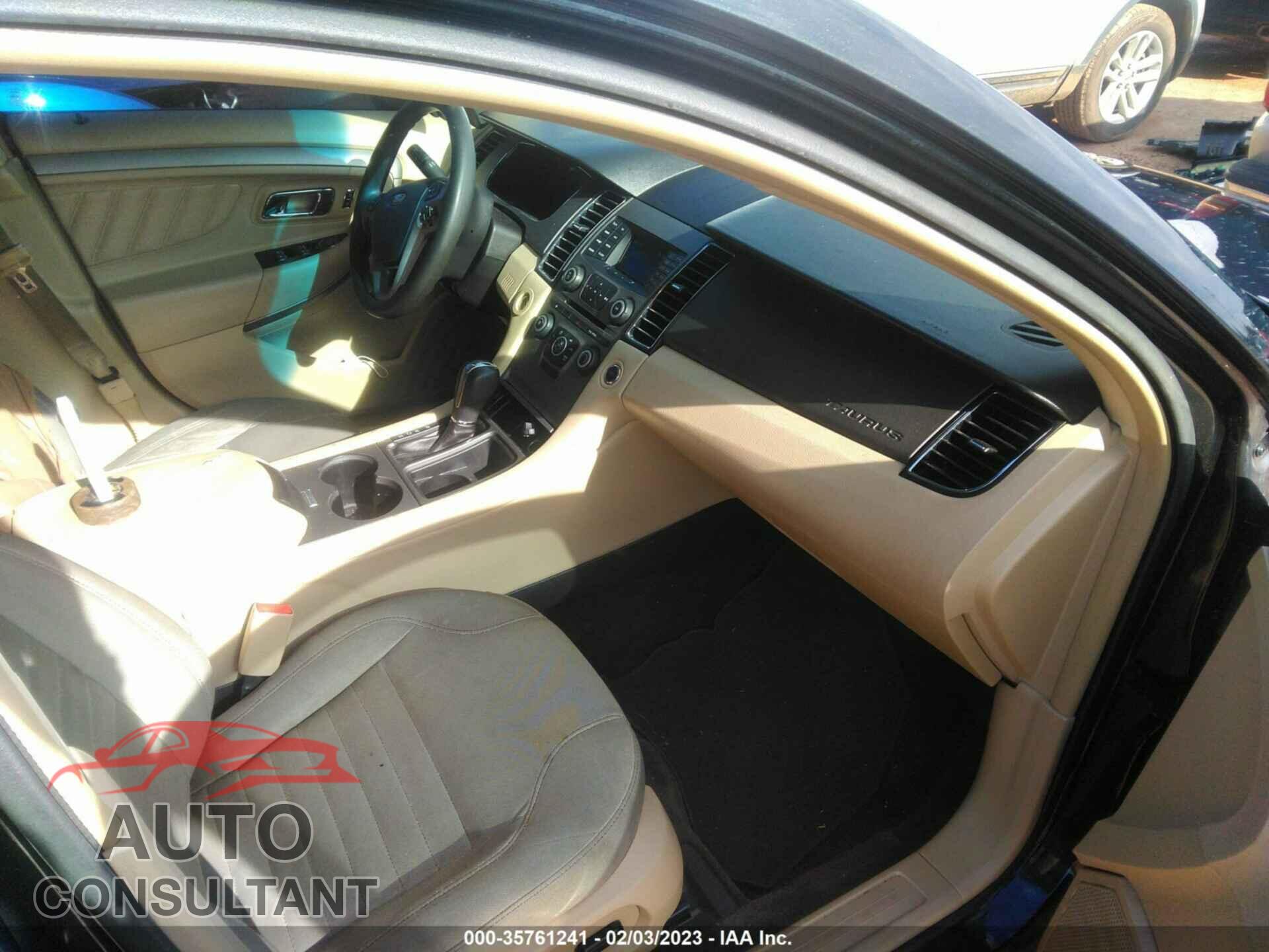 FORD TAURUS 2015 - 1FAHP2D85FG132302