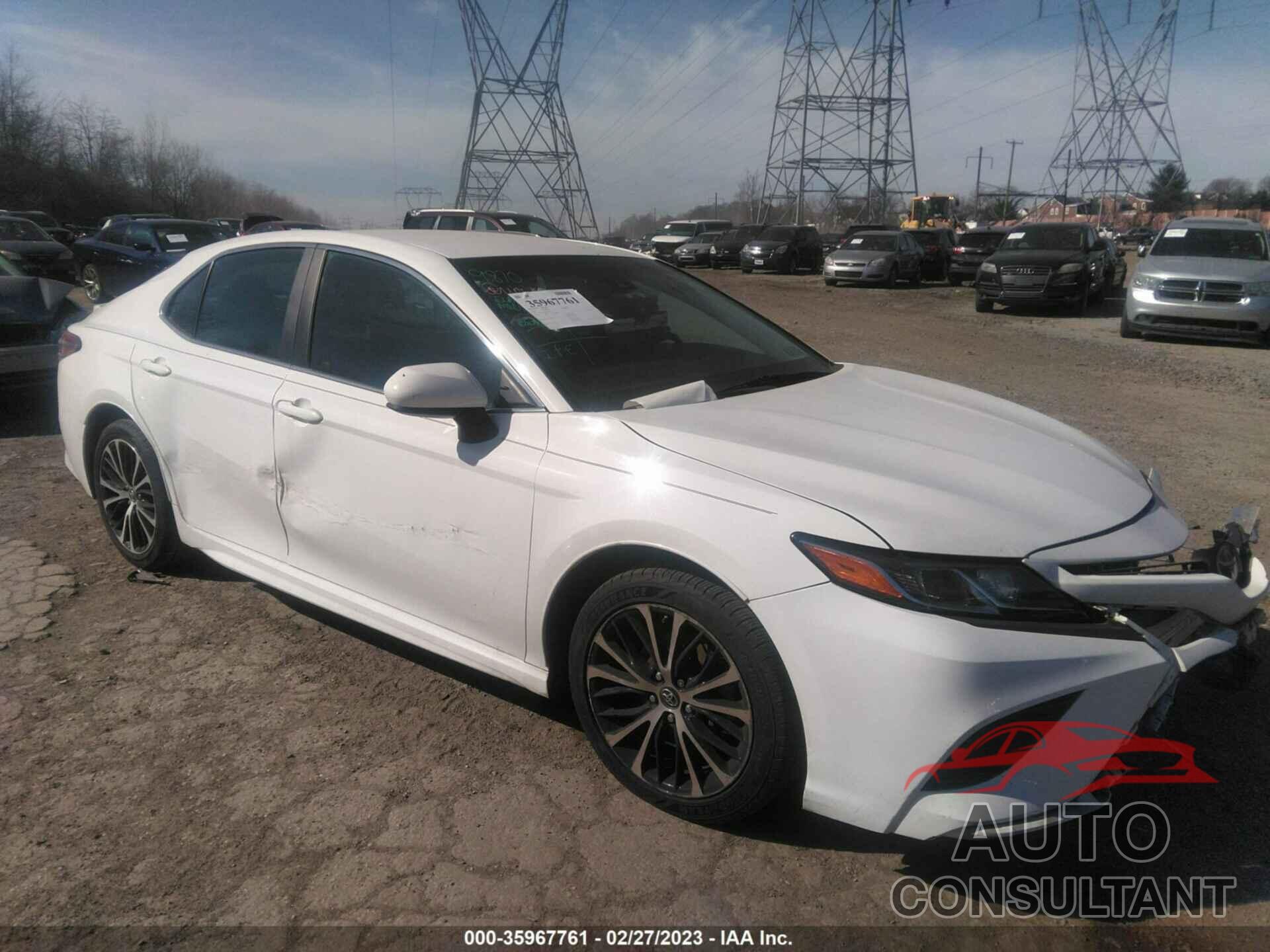 TOYOTA CAMRY 2018 - 4T1B11HK3JU594476