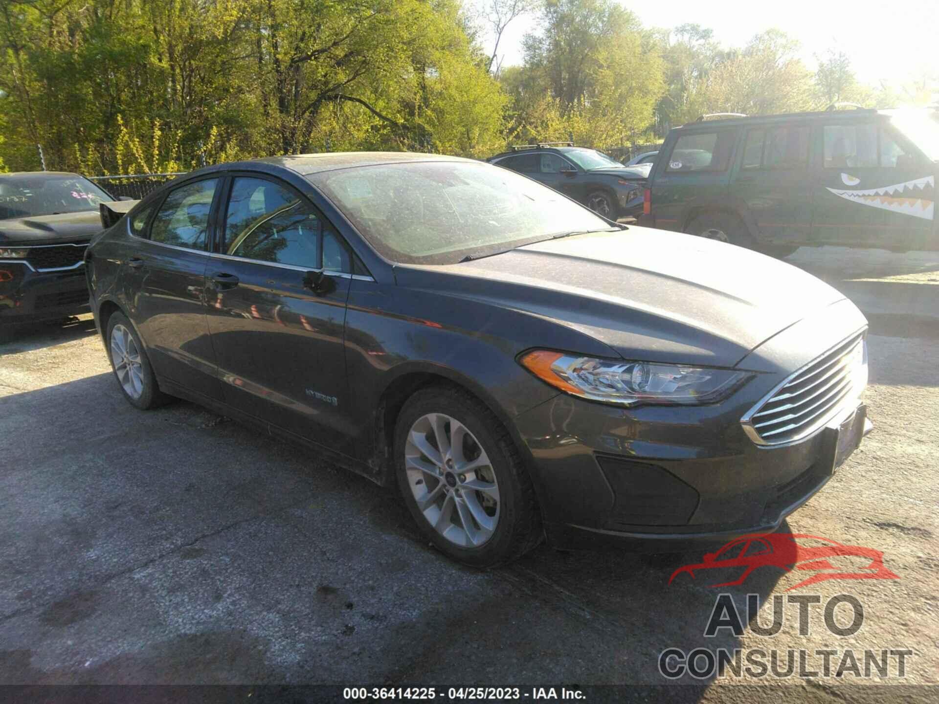 FORD FUSION HYBRID 2019 - 3FA6P0LUXKR108784