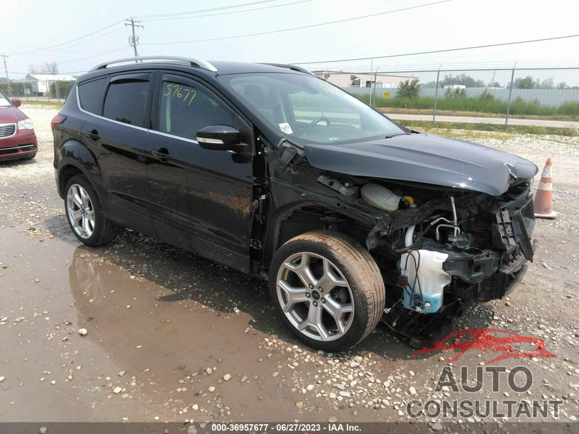 FORD ESCAPE 2019 - 1FMCU9J95KUA60379