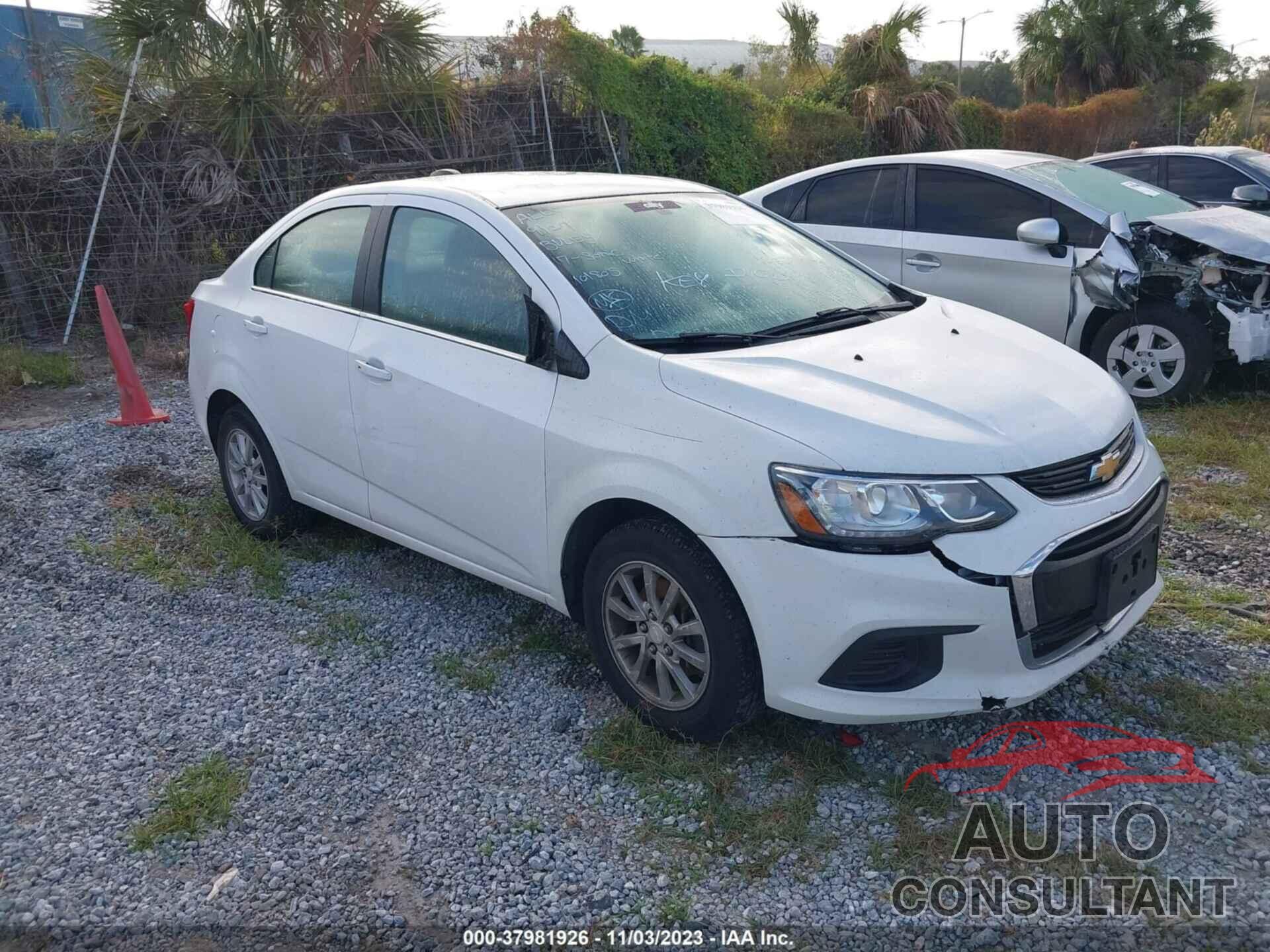 CHEVROLET SONIC 2017 - 1G1JD5SH0H4101805