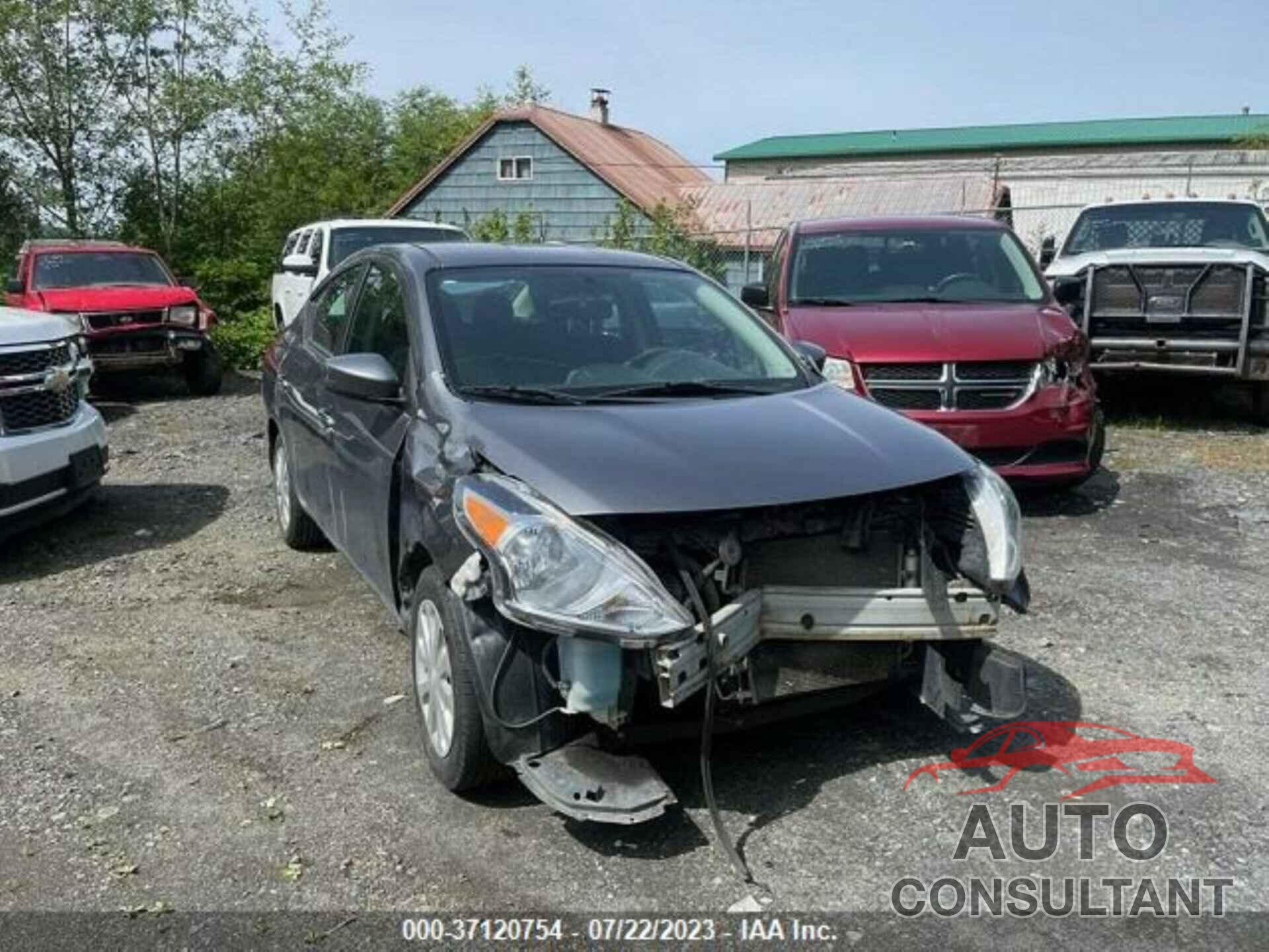 NISSAN VERSA 2018 - 3N1CN7AP7JL813233