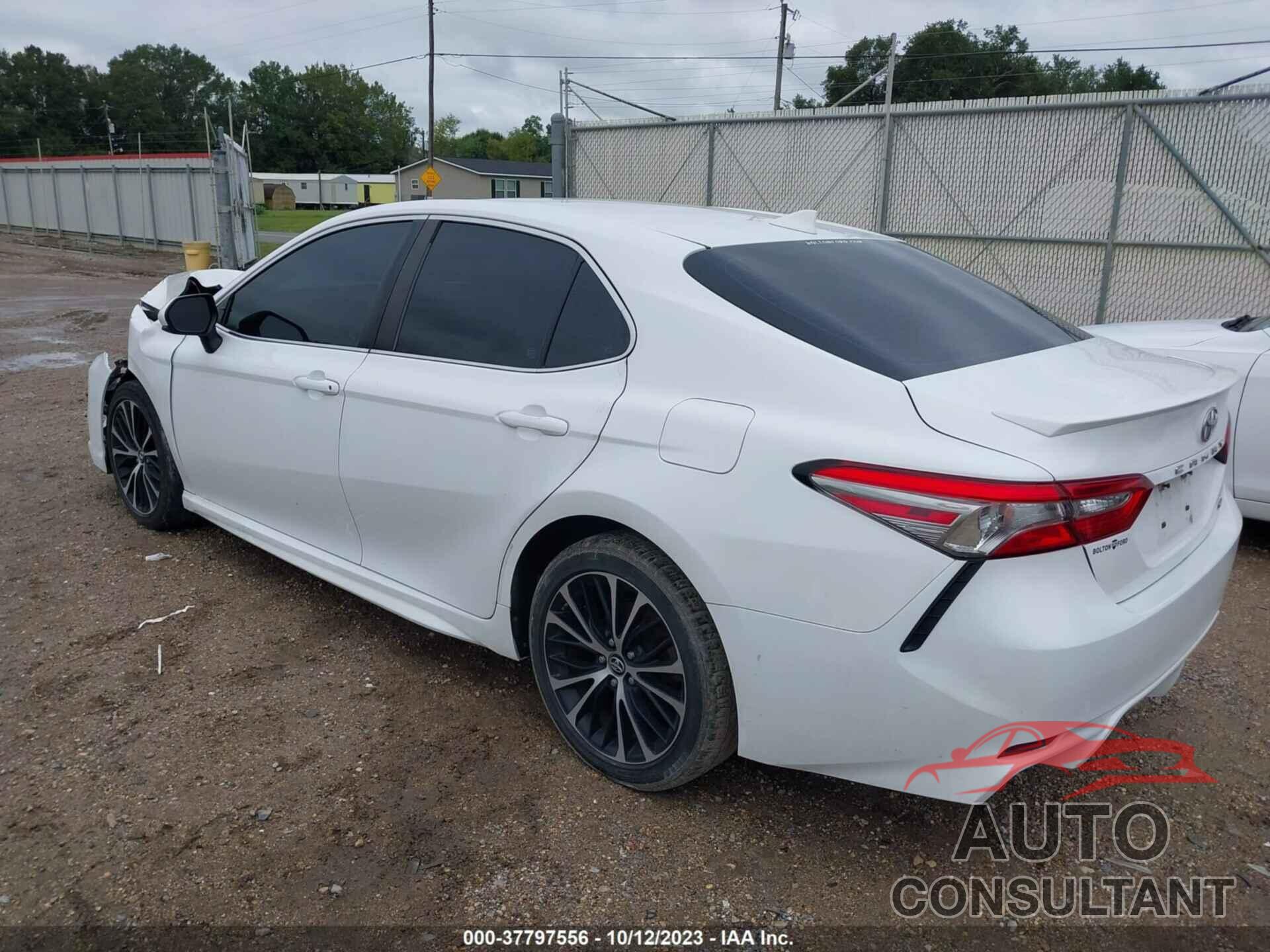 TOYOTA CAMRY 2019 - 4T1B11HK5KU688148