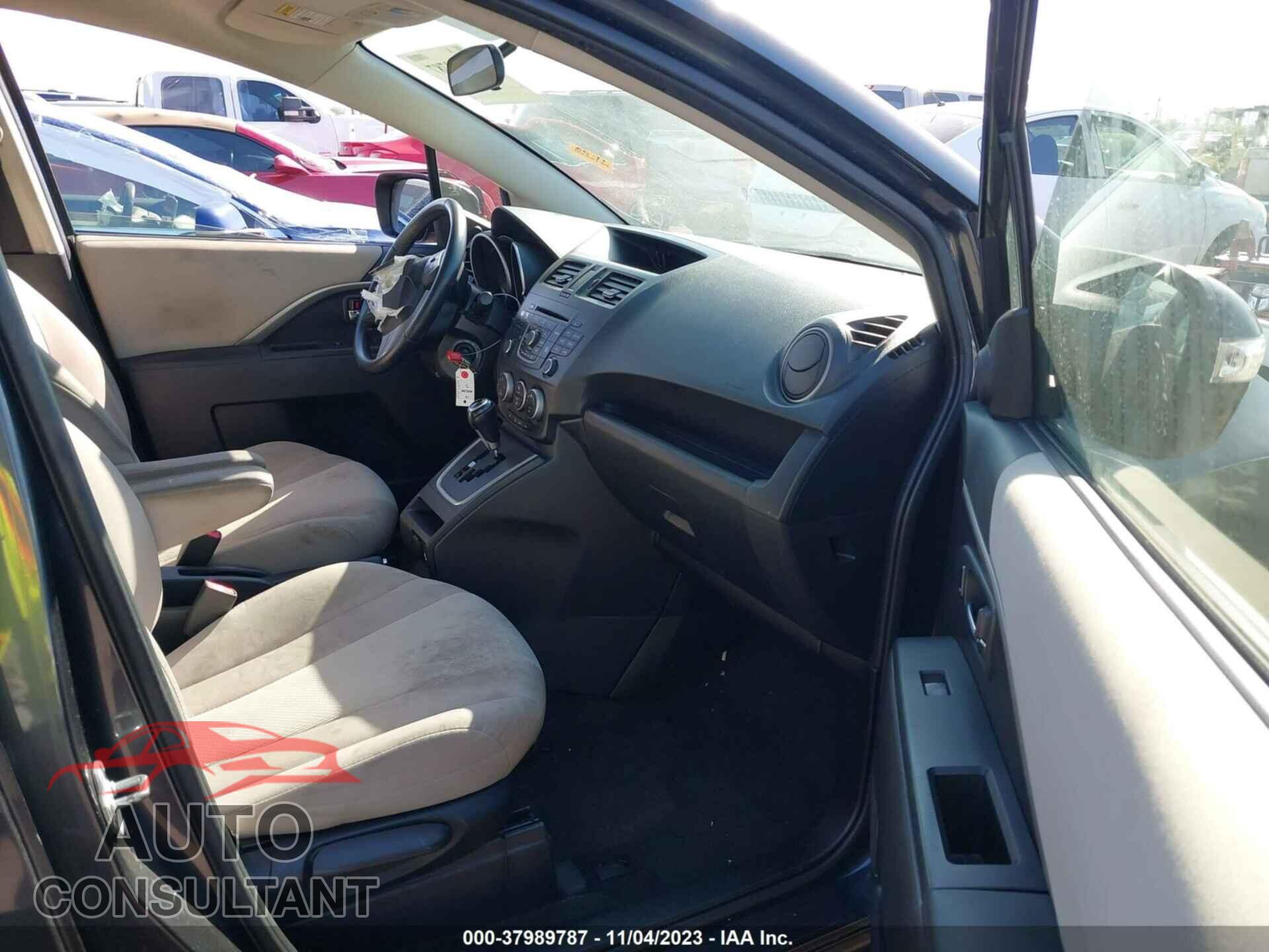 MAZDA MAZDA5 2015 - JM1CW2CL6F0188559