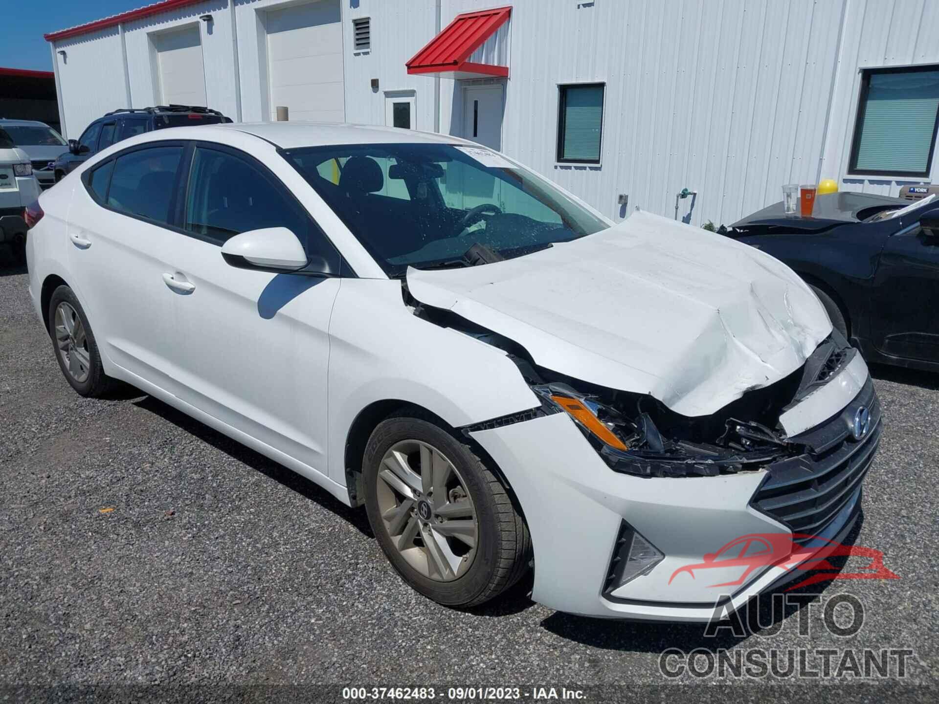 HYUNDAI ELANTRA 2019 - 5NPD84LF4KH410582