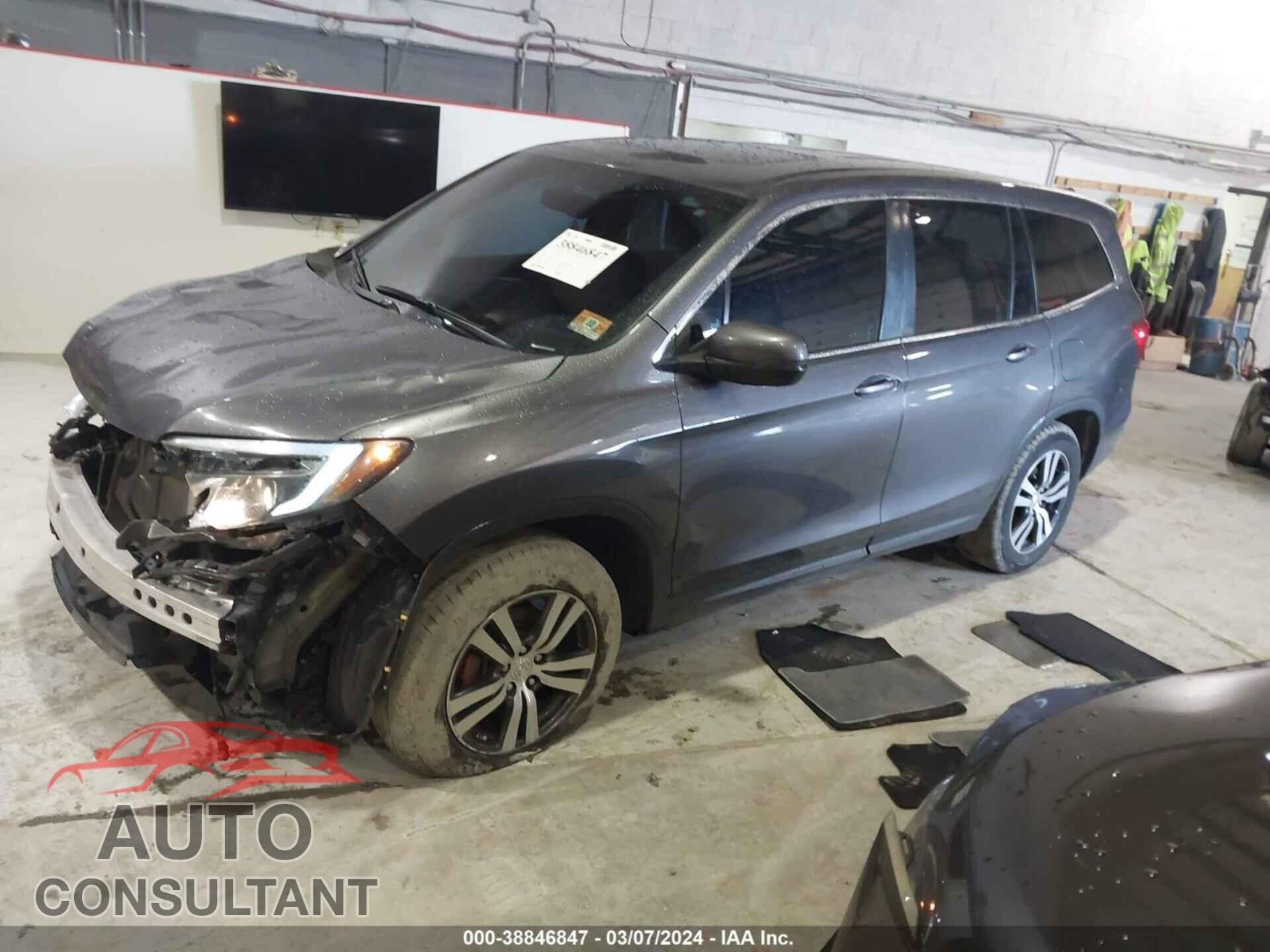 HONDA PILOT 2017 - 5FNYF6H7XHB060970