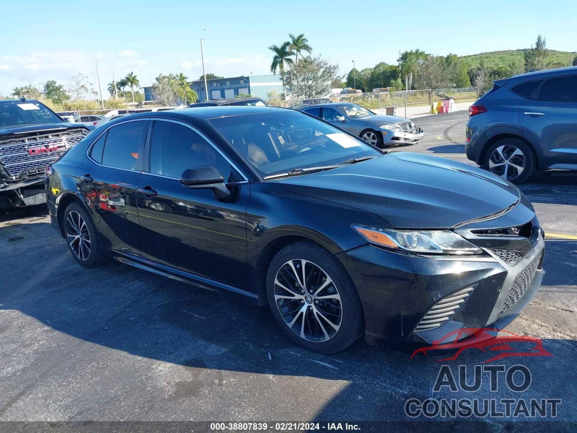 TOYOTA CAMRY 2020 - 4T1G11AK8LU887437