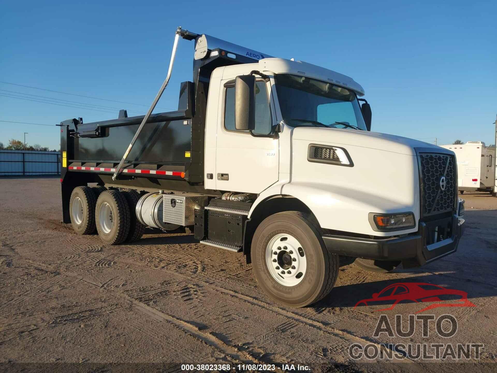 VOLVO VHD 2024 - 4V5KC9EJ3RN628429